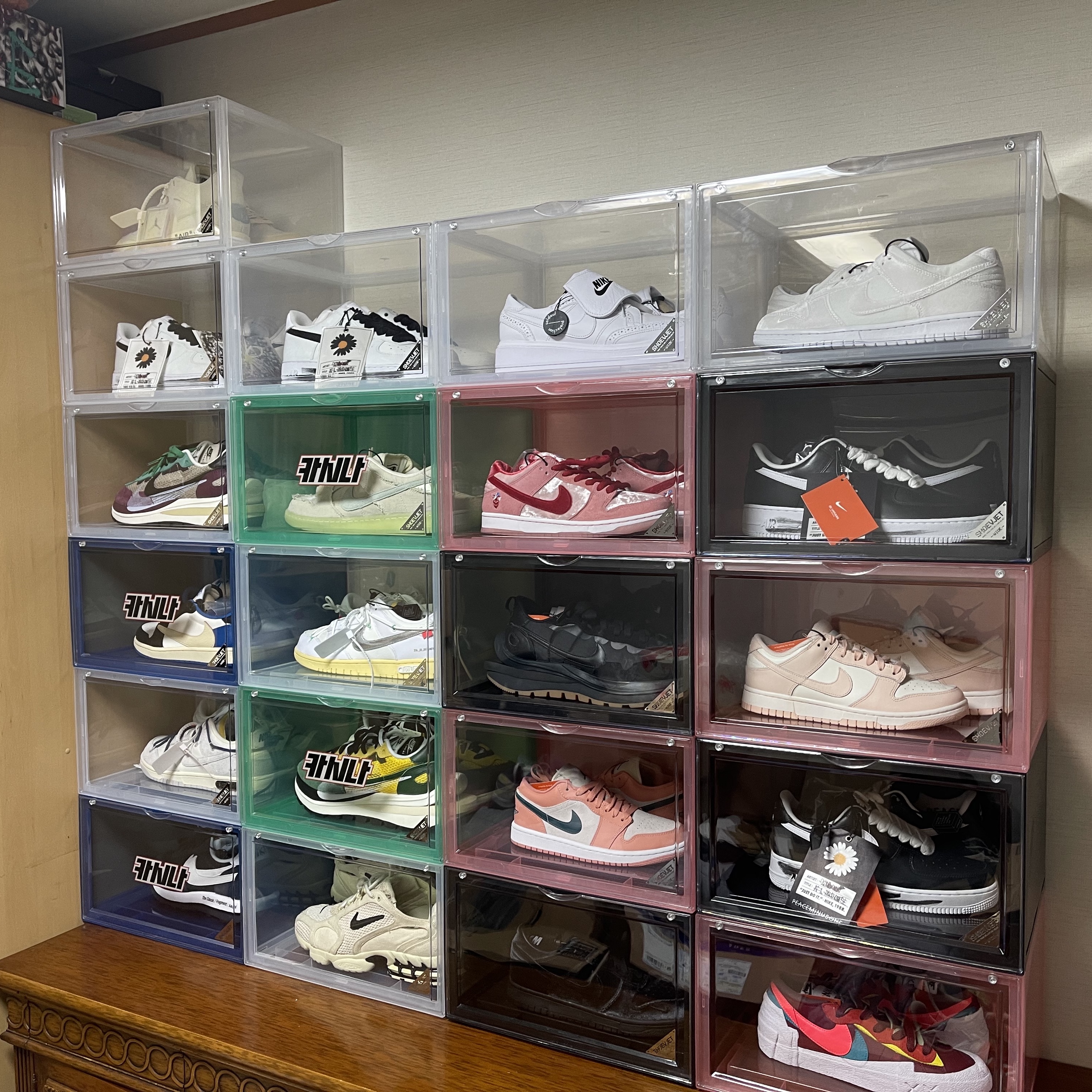 Nike x StrangeLove SB Dunk Low Pink (Regular Box), Nike x Off-White Dunk Low The 50 - Lot 1 착용 스타일