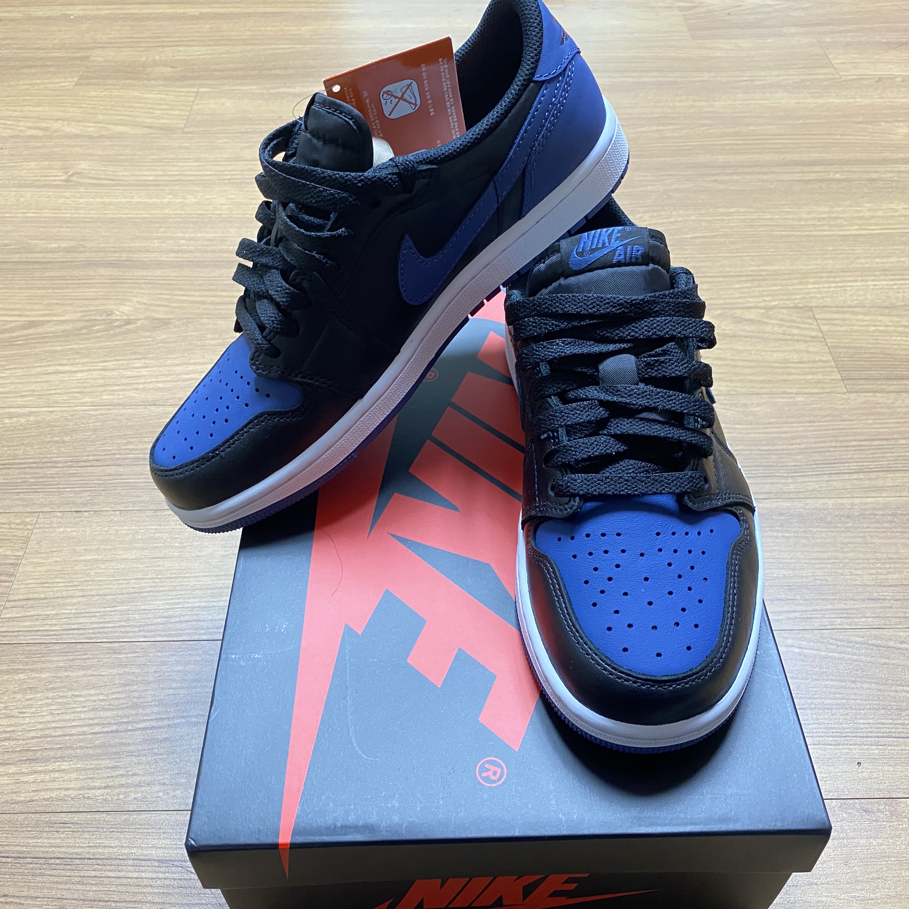 Jordan 1 Retro Low OG Mystic Navy 착용 스타일 - 1