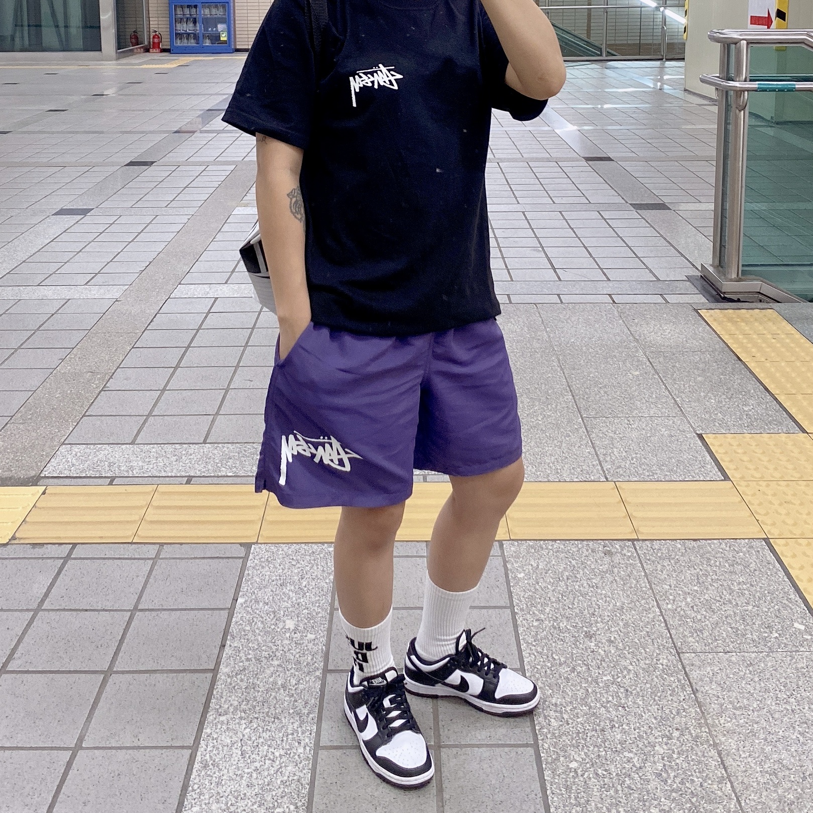 Stussy Big Stock Water Shorts Purple, Stussy Big Link T-Shirt Black 착용 스타일 - 2
