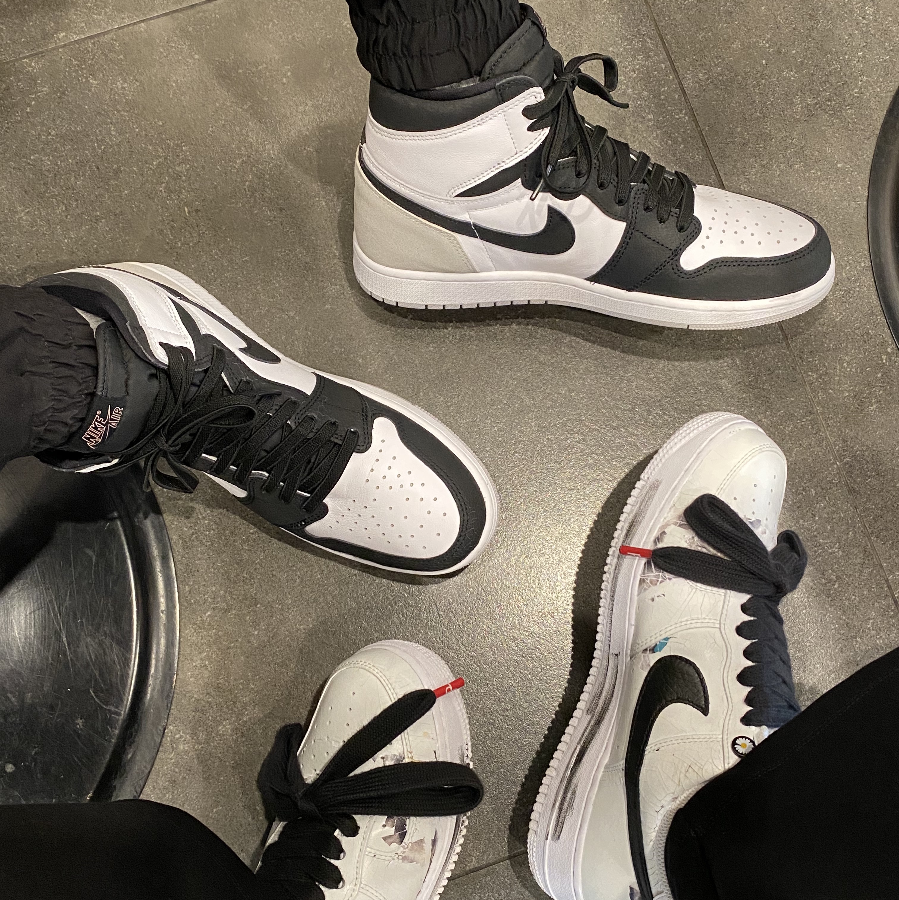 Nike x Peaceminusone Air Force 1 Low Para-Noise 2.0, Jordan 1 Retro High OG Bleached Coral 착용 스타일 - 2