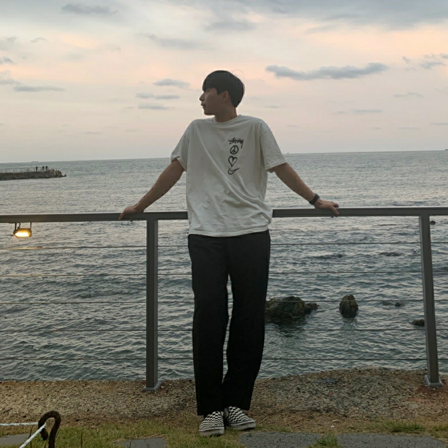 Nike x Stussy NRG RA T-Shirt Summit White (DM4942-121) 착용 스타일