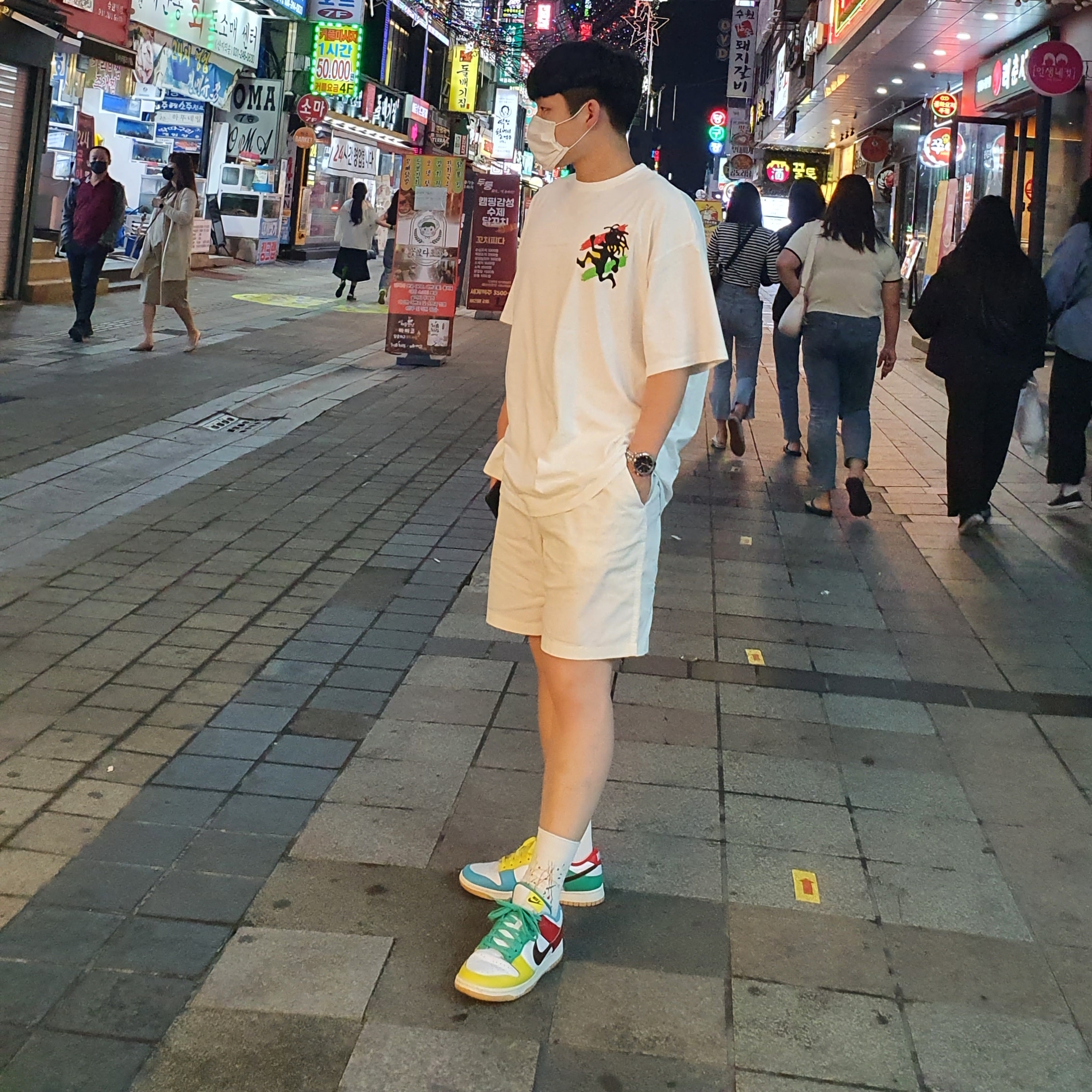 Nike Dunk Low SE Free.99 White 착용 스타일