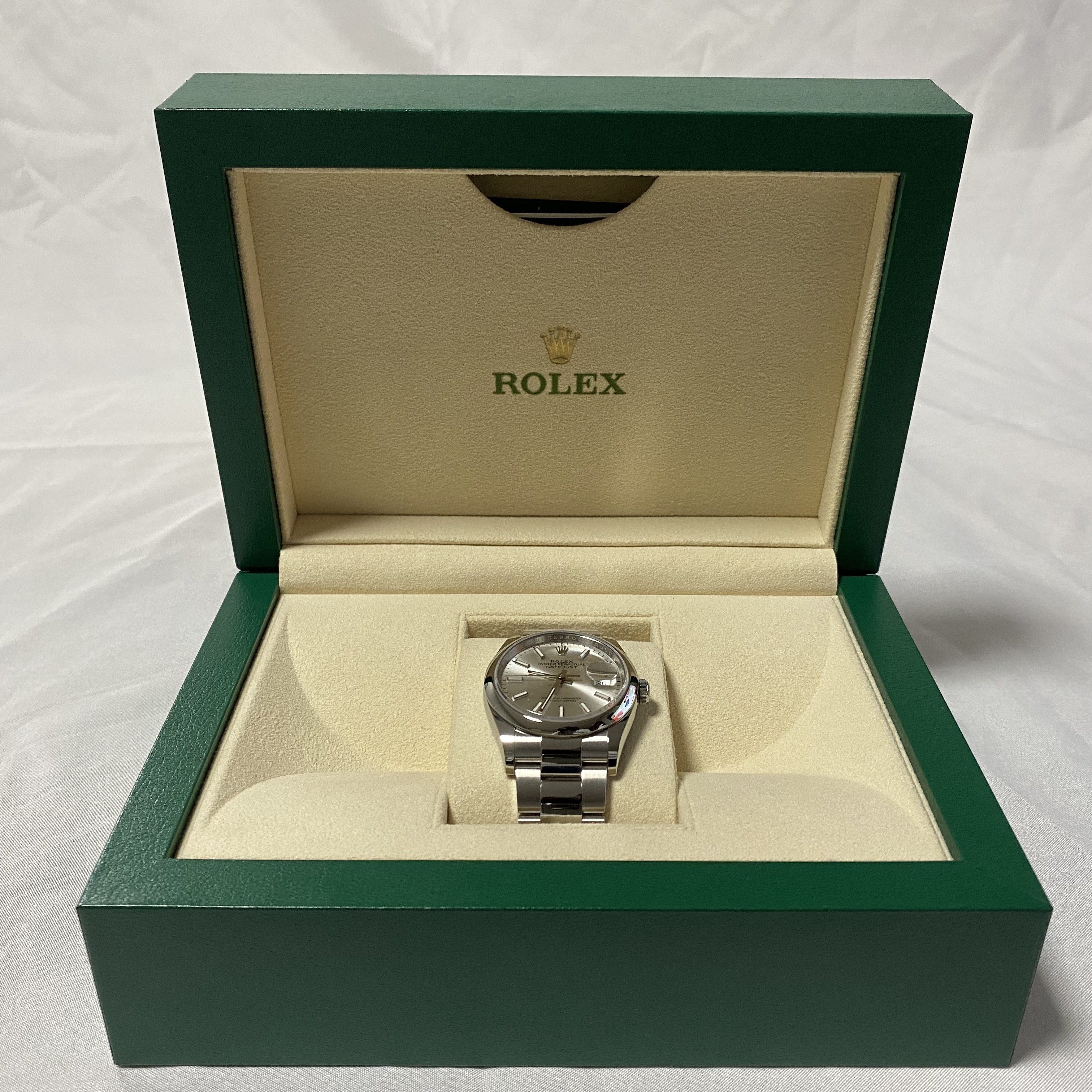 Rolex Datejust 36mm 126200 Silver Oyster 착용 스타일
