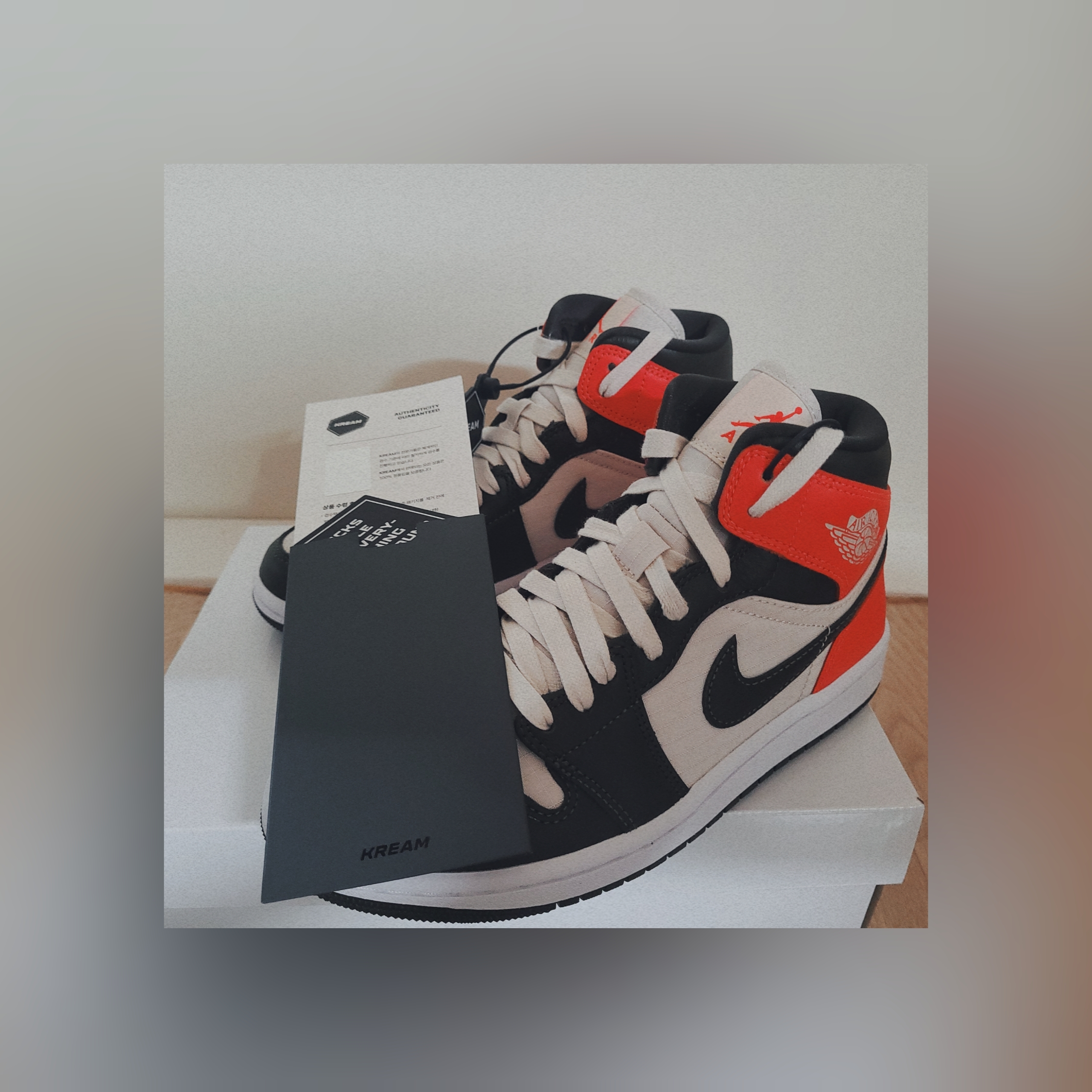 (W) Jordan 1 Mid SE Newsprint 착용 스타일