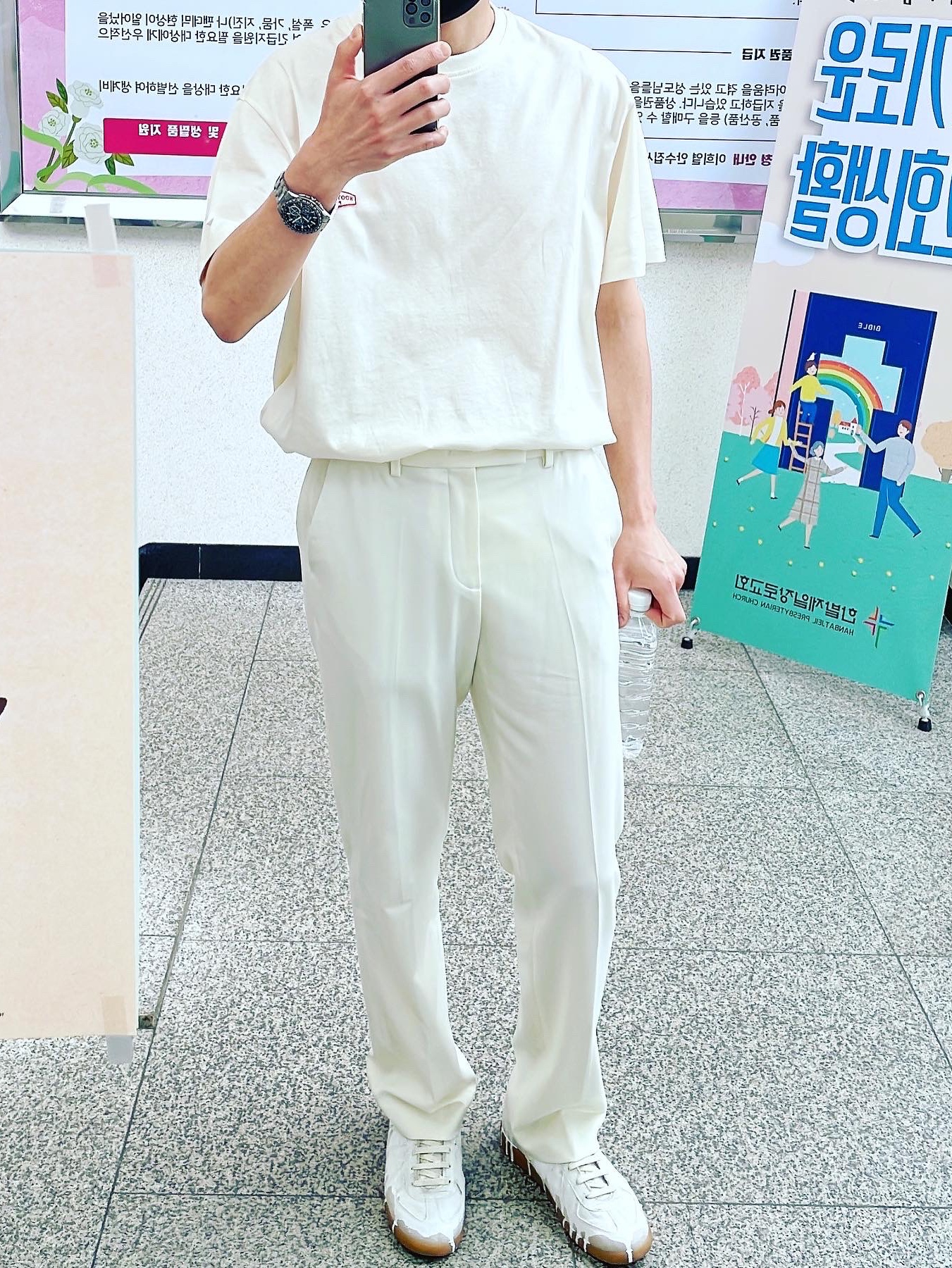 Wooyoungmi Red Back Logo T-Shirt Ivory - 22SS, Maison Margiela Canvas Paint White Replica Sneakers 착용 스타일