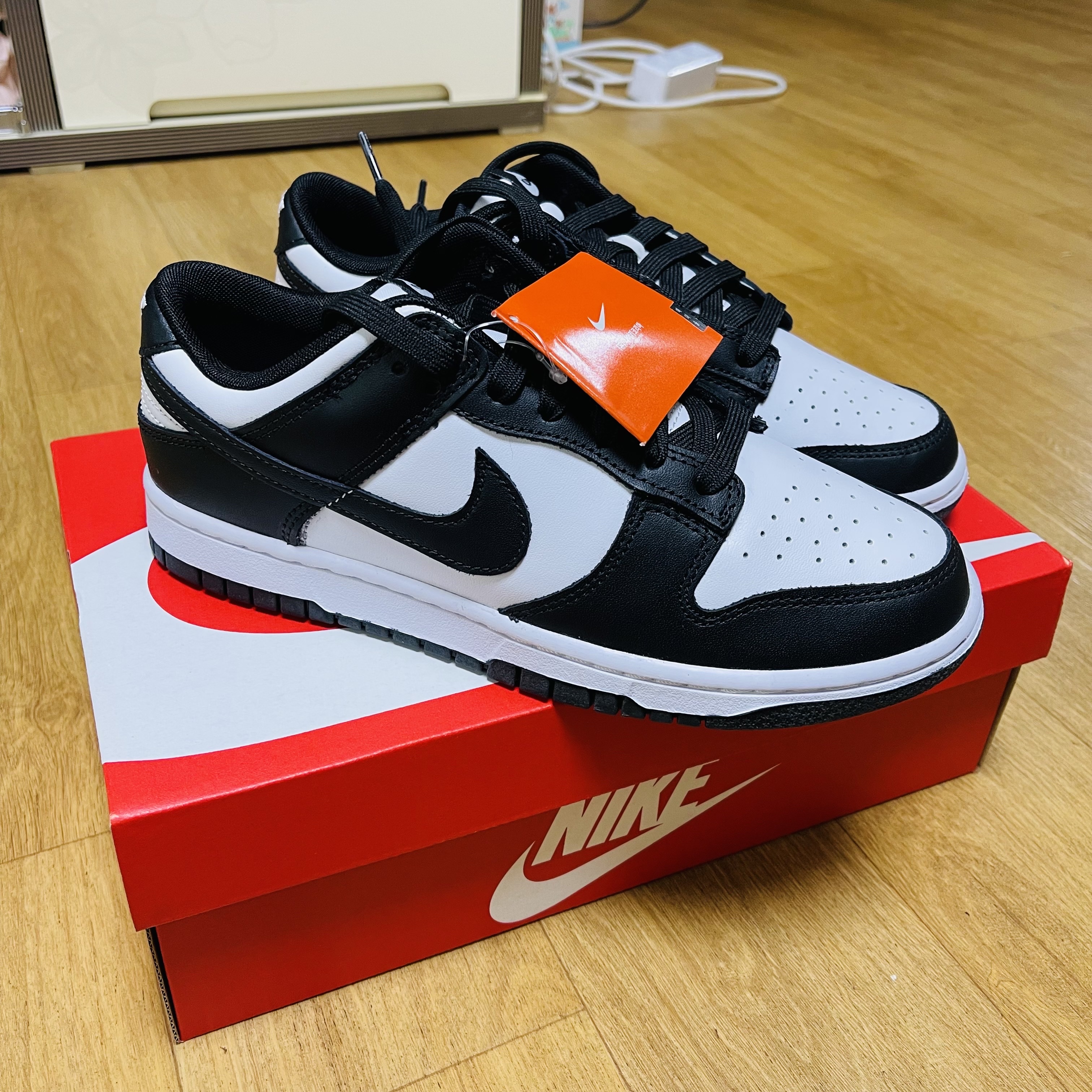 Nike Dunk Low Retro Black 착용 스타일 - 1