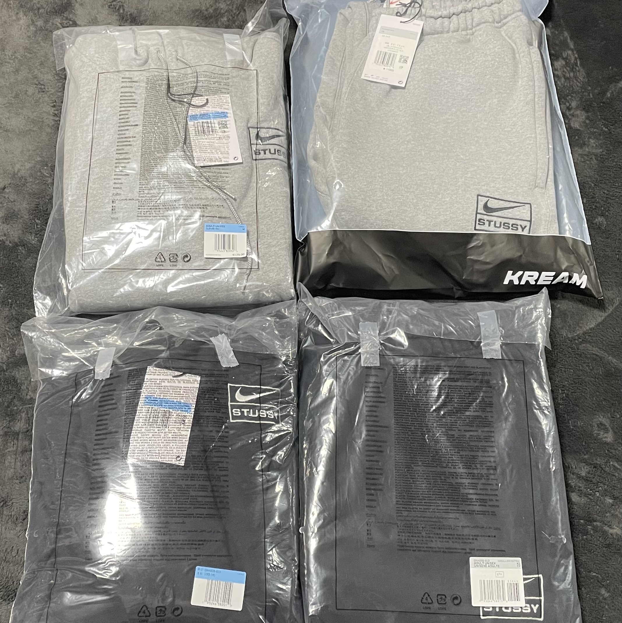 Nike x Stussy NRG RA Fleece Pants Dark Grey Heather (DJ9490-063), Nike x Stussy NRG RA Washed Pullover Hoodie Black (DN4028-010) 착용 스타일