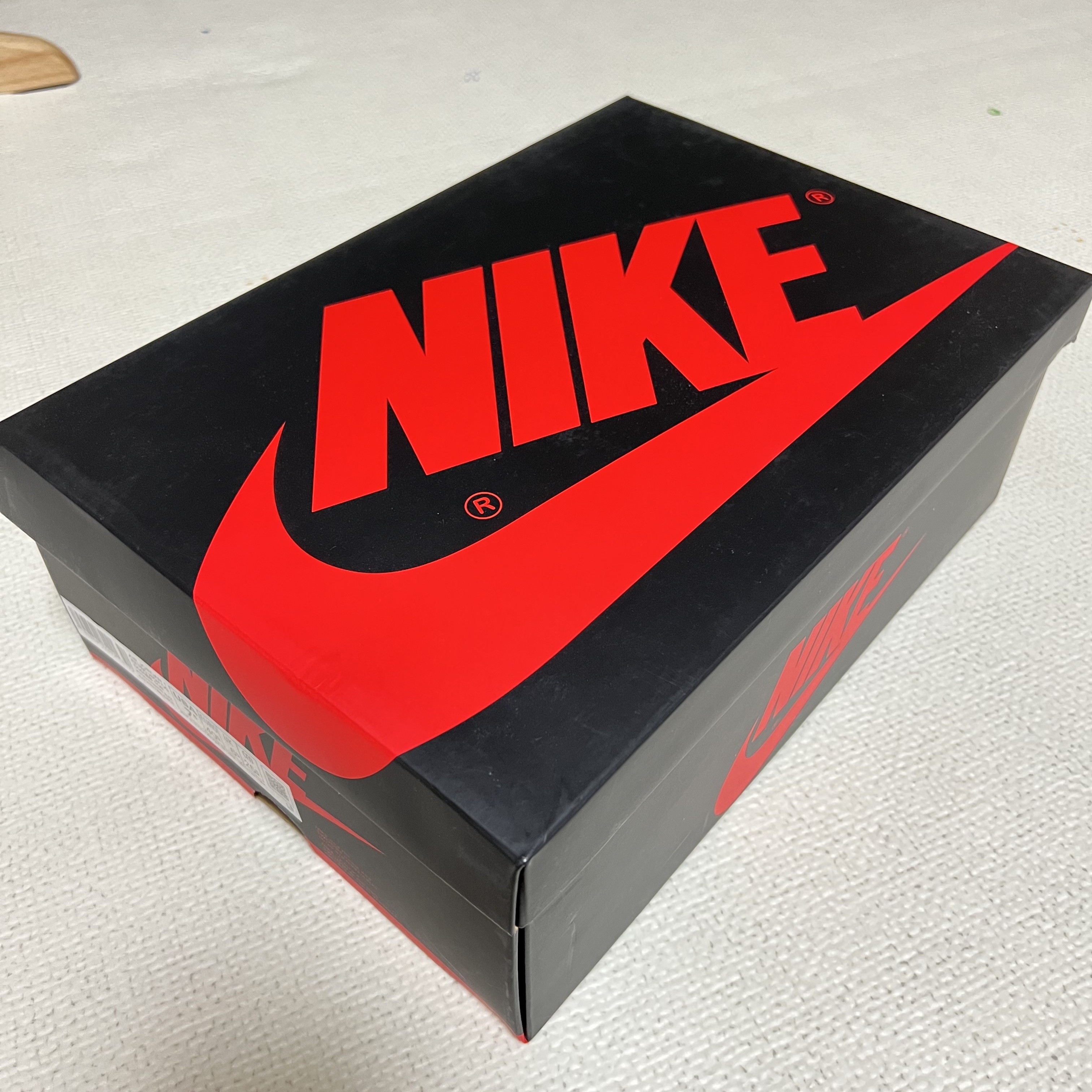 Jordan 1 Retro High OG Bleached Coral 착용 스타일 - 1