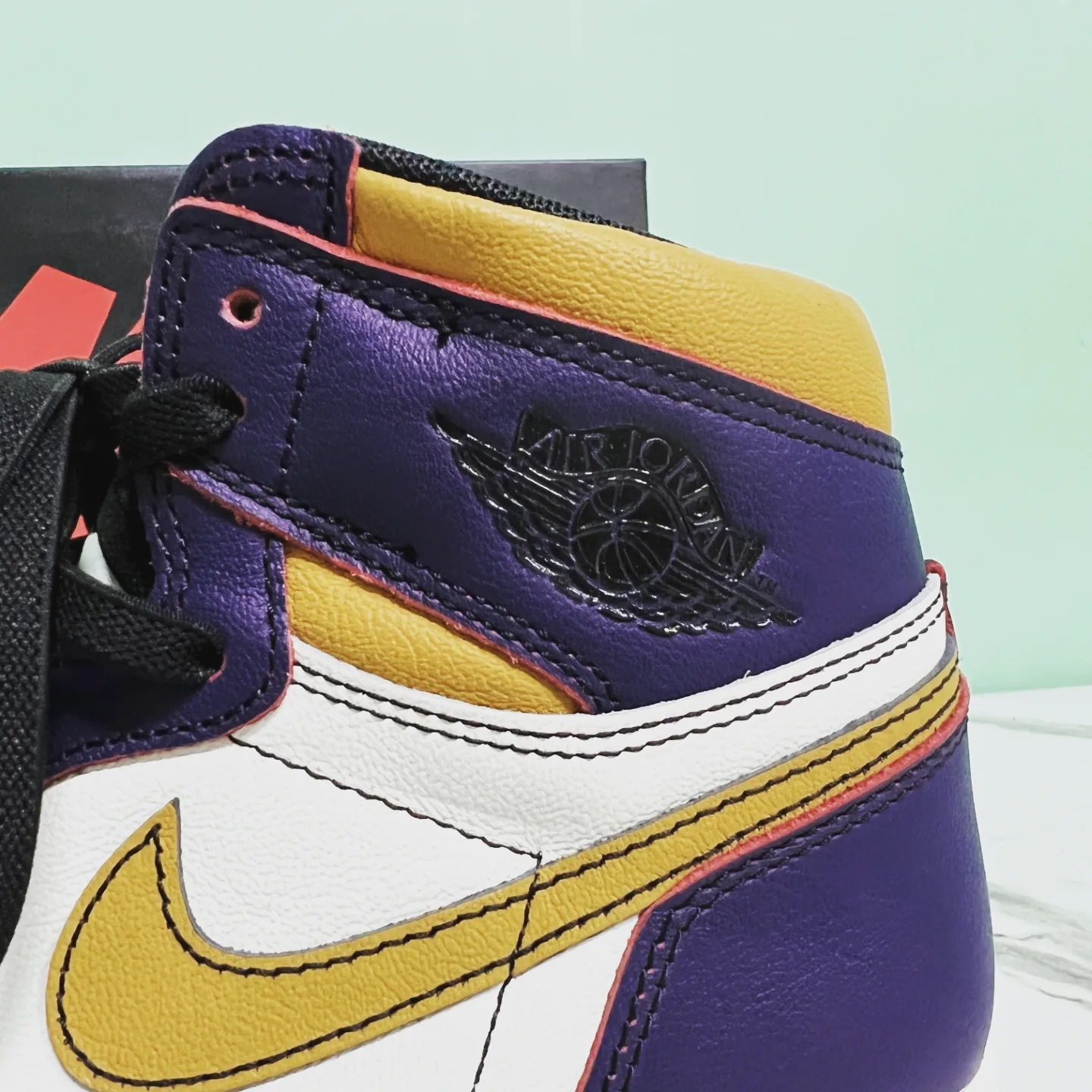 Jordan 1 Retro High OG Defiant SB LA to Chicago 착용 스타일 - 4