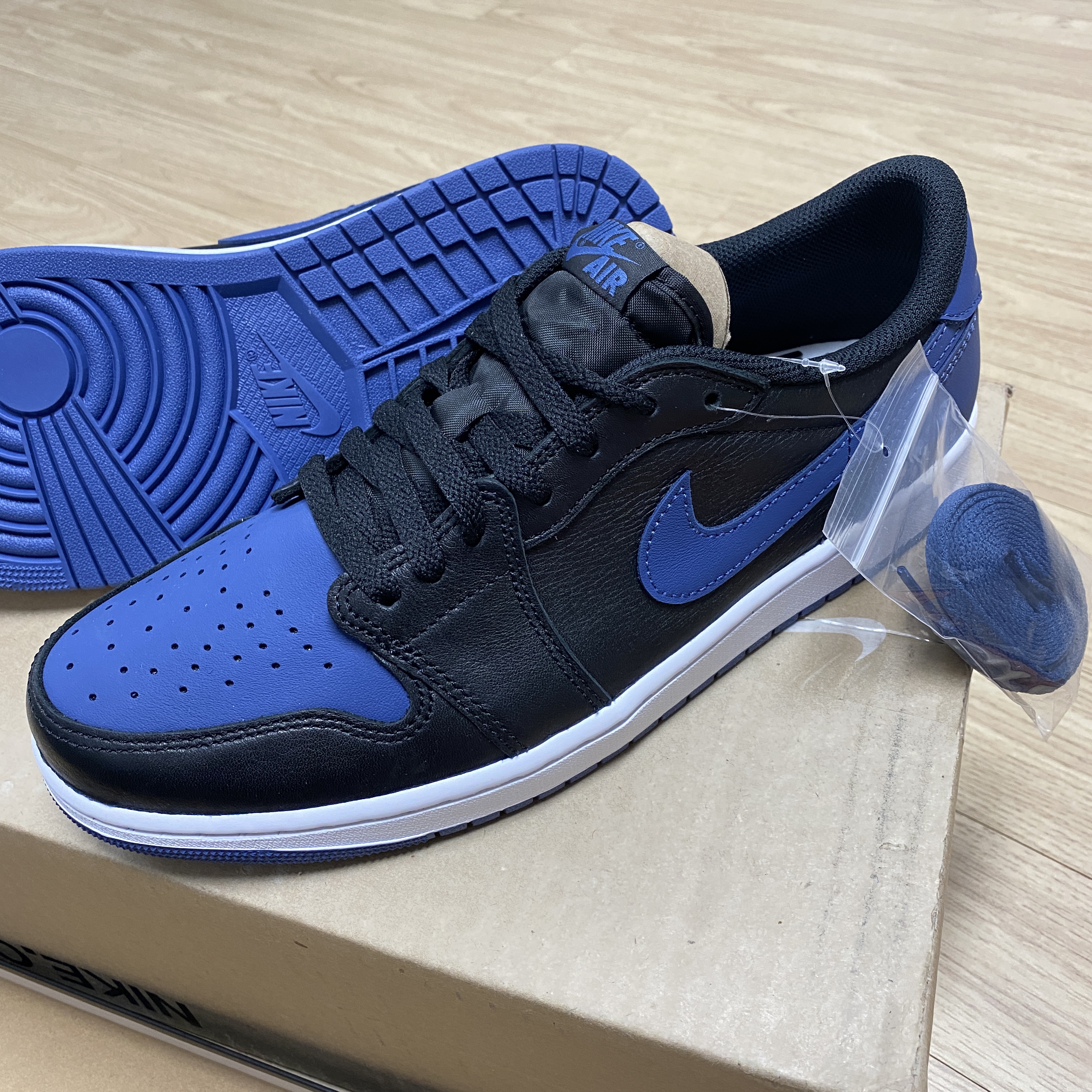 Jordan 1 Retro Low OG Mystic Navy 착용 스타일 - 2