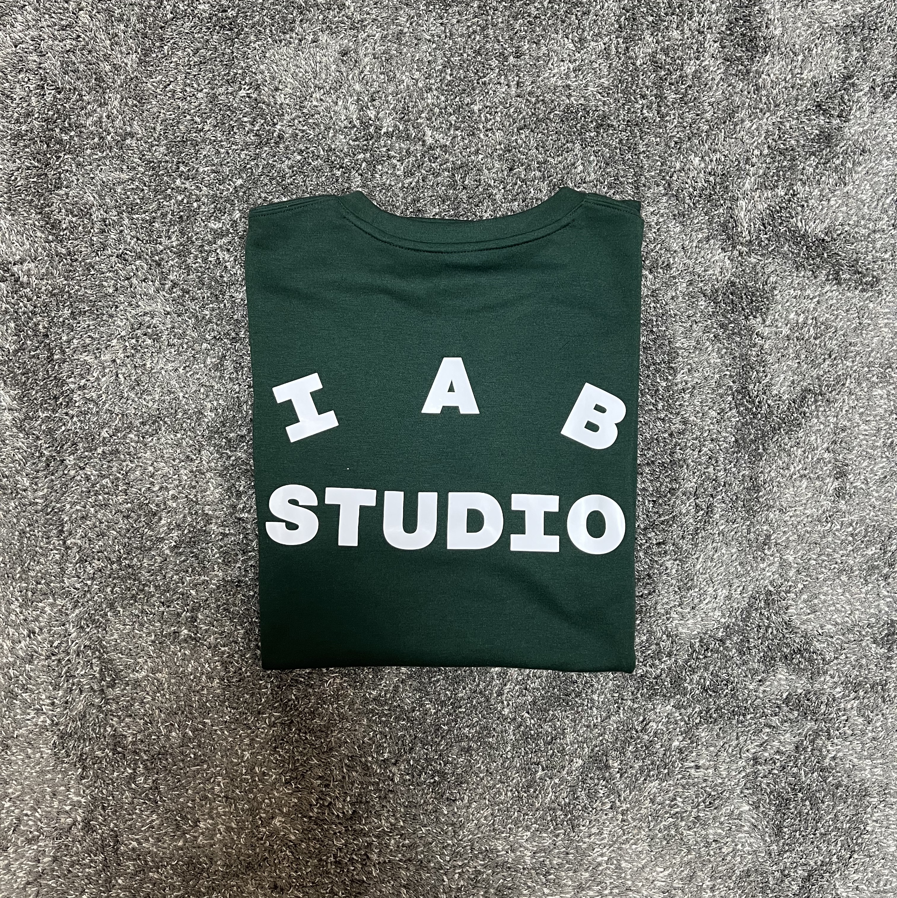 IAB Studio x Yonex T-Shirt Green 착용 스타일