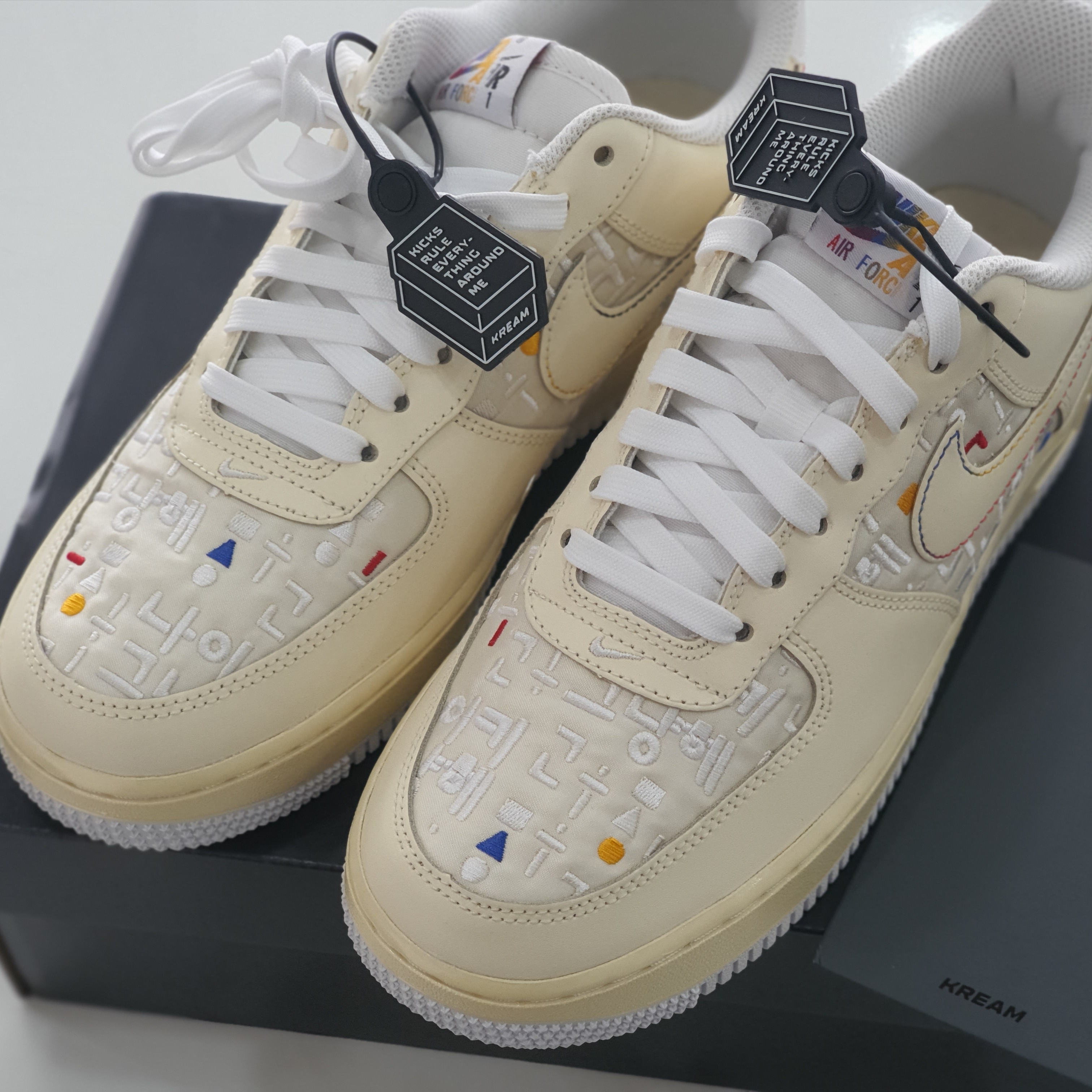 (W) Nike Air Force 1 '07 LV8 Hangul Day 착용 스타일