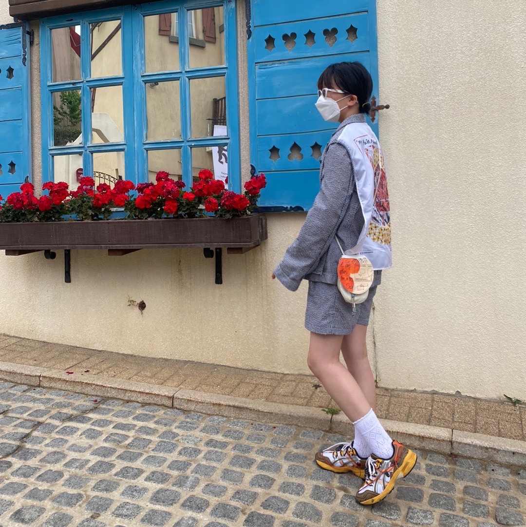Asics x Andersson Bell Gel-1090 White Orange 착용 스타일