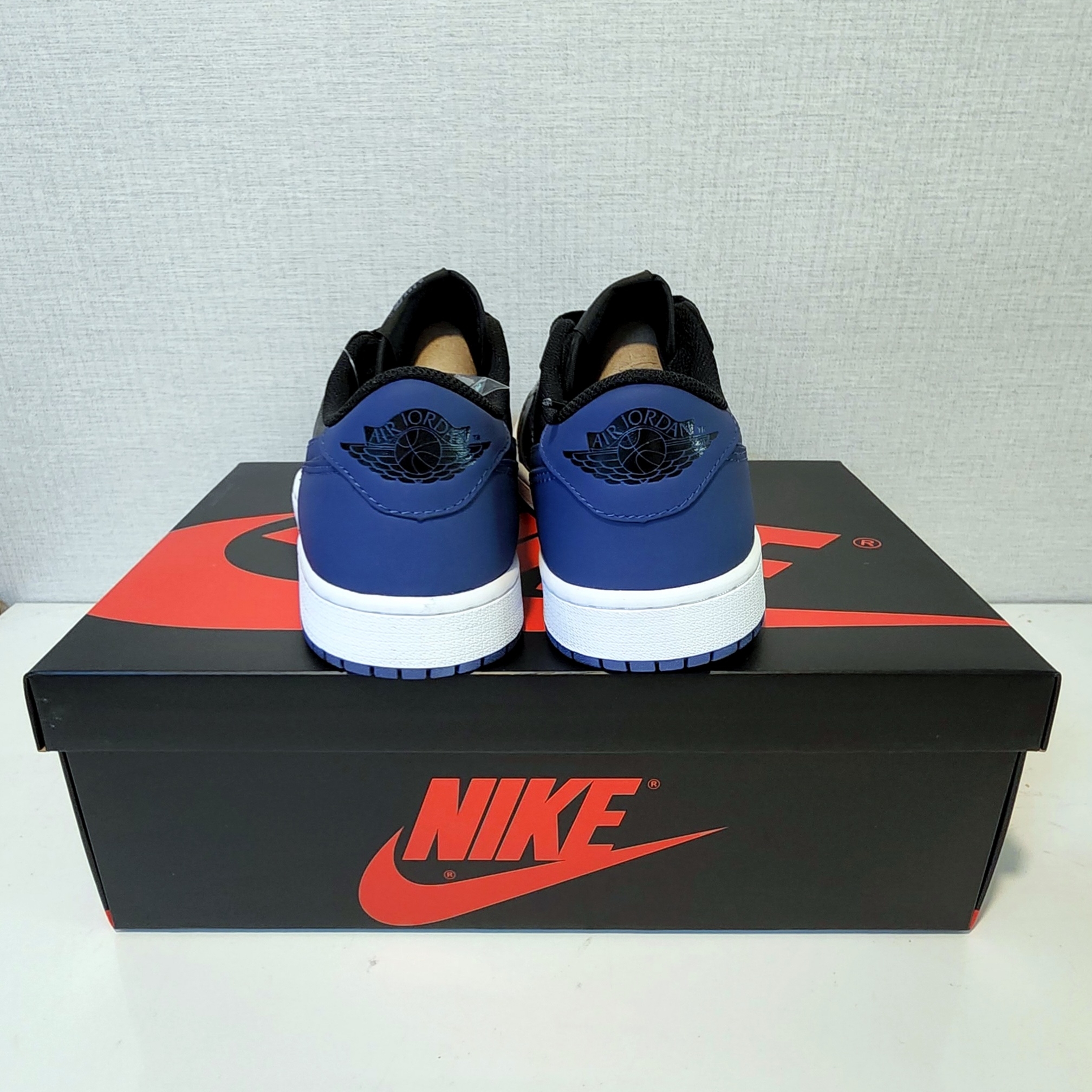 Jordan 1 Retro Low OG Mystic Navy 착용 스타일 - 3