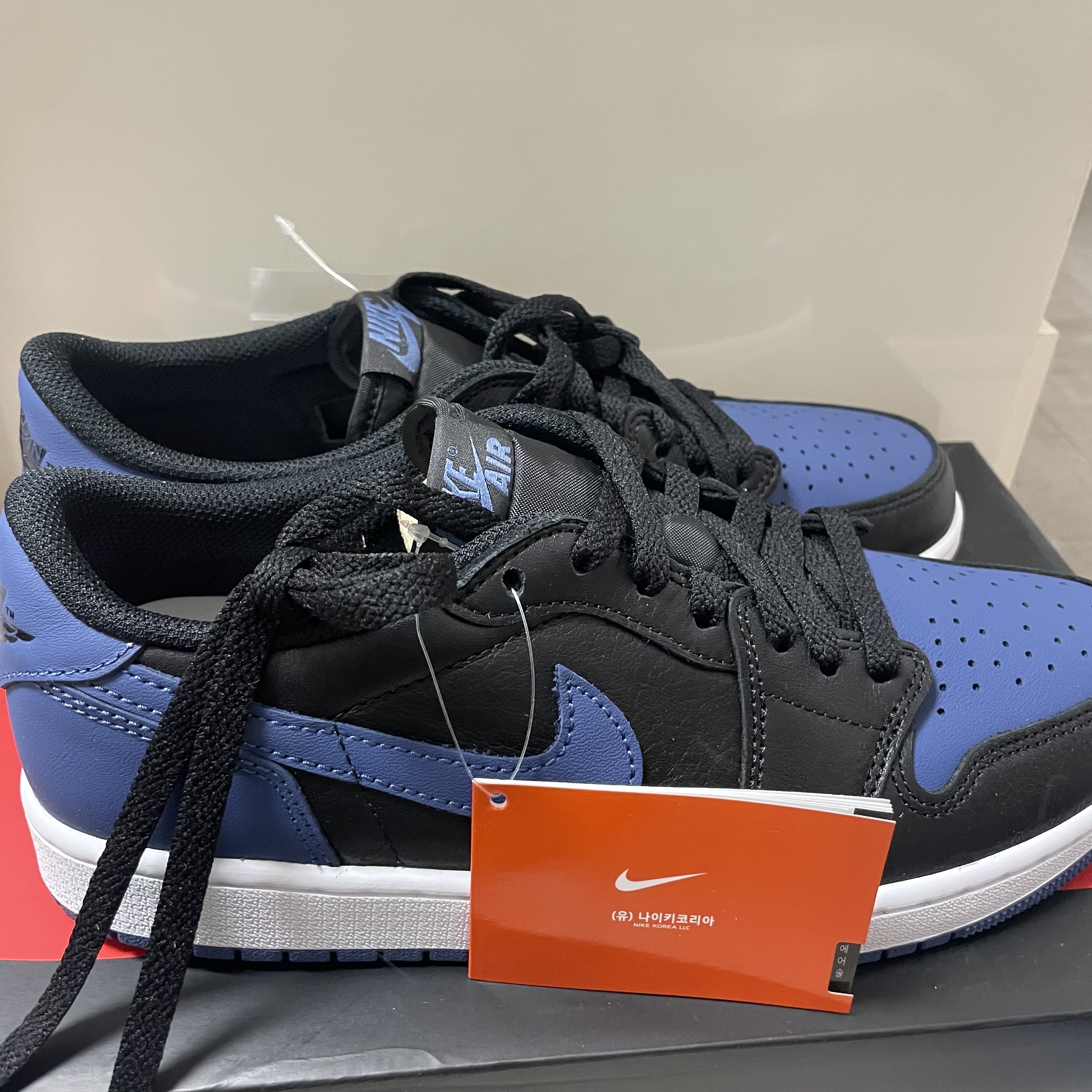 Jordan 1 Retro Low OG Mystic Navy, Jordan 1 Retro High OG Dark Marina Blue 착용 스타일 - 2