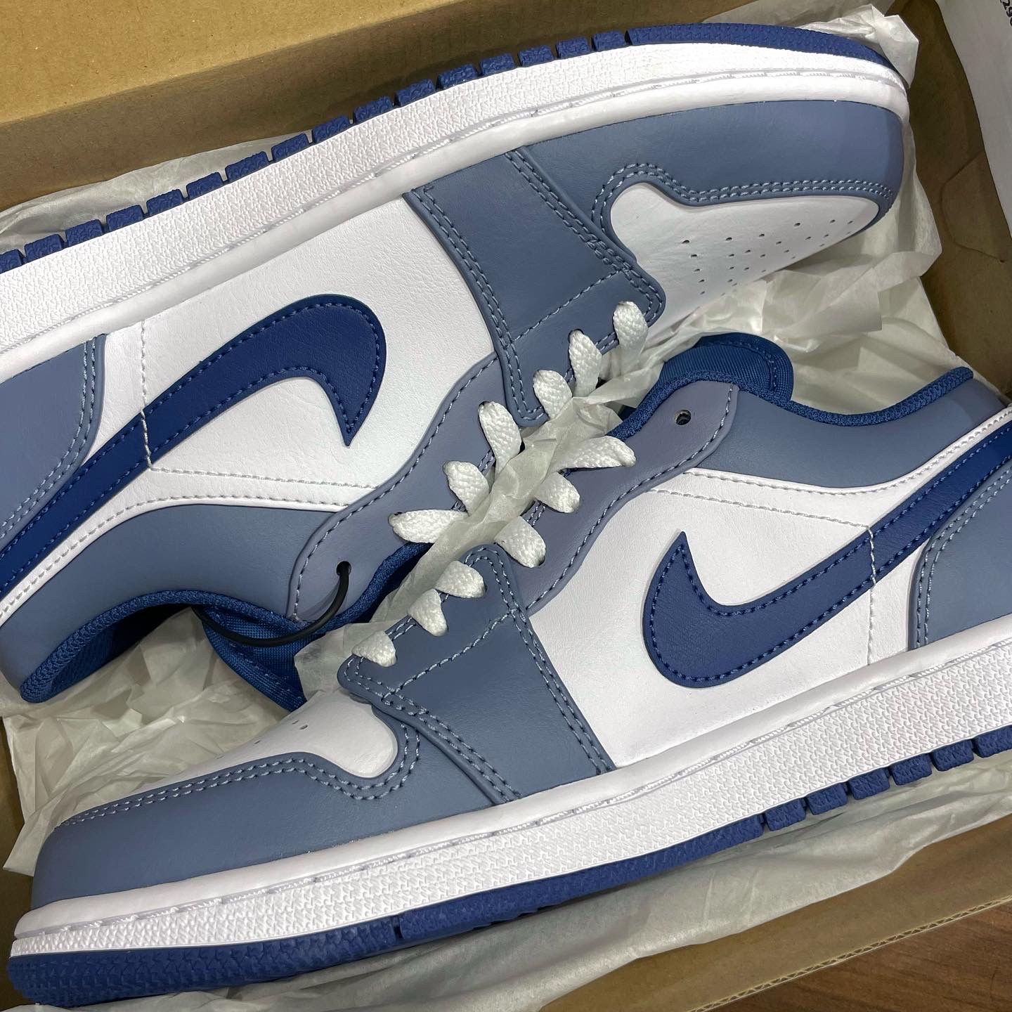 Jordan 1 Low Ashen Slate and Mystic Navy 착용 스타일 - 1