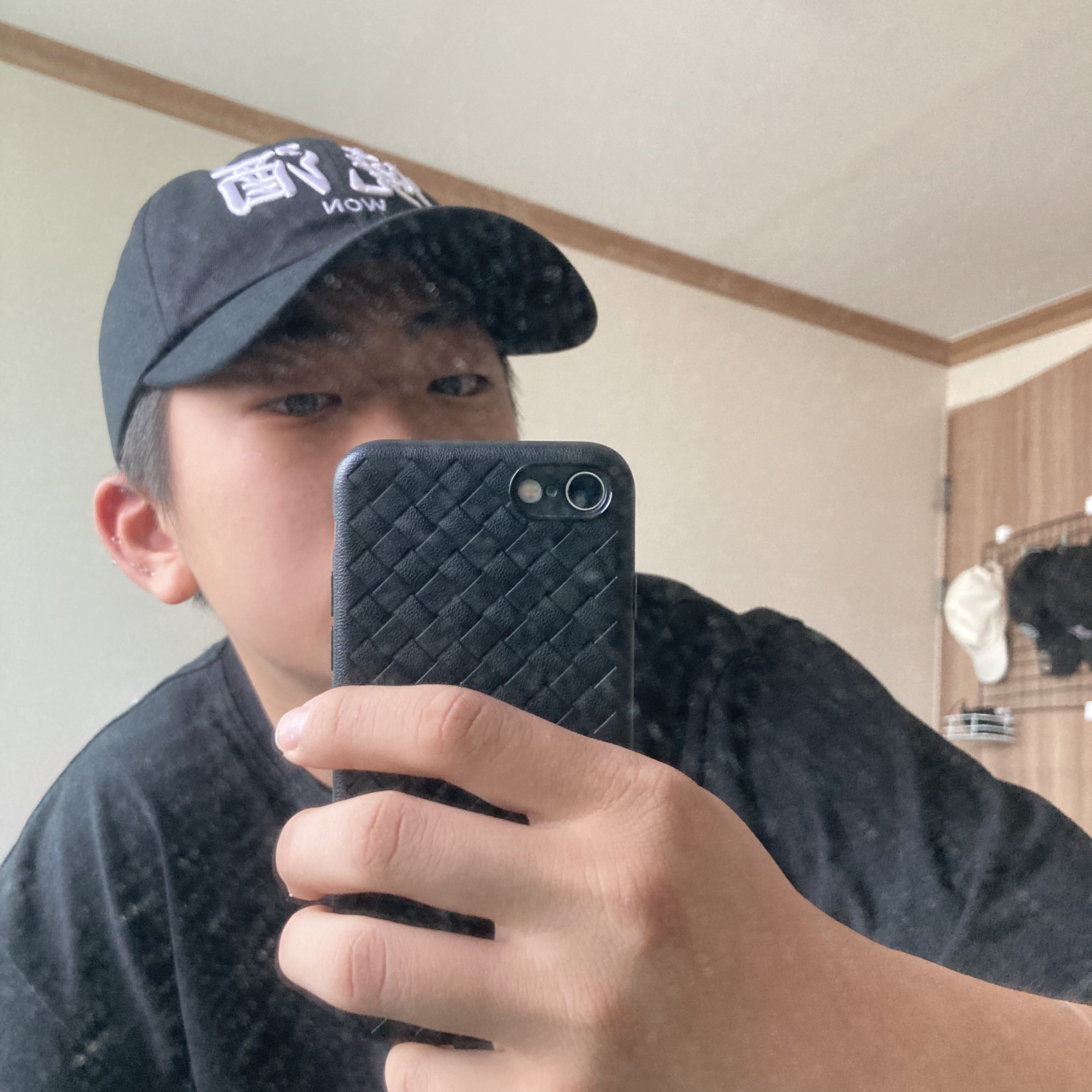 Darkr8m Studio x Wonsoju Ball Cap Black, Stussy Withered Flower T-Shirt Black 착용 스타일