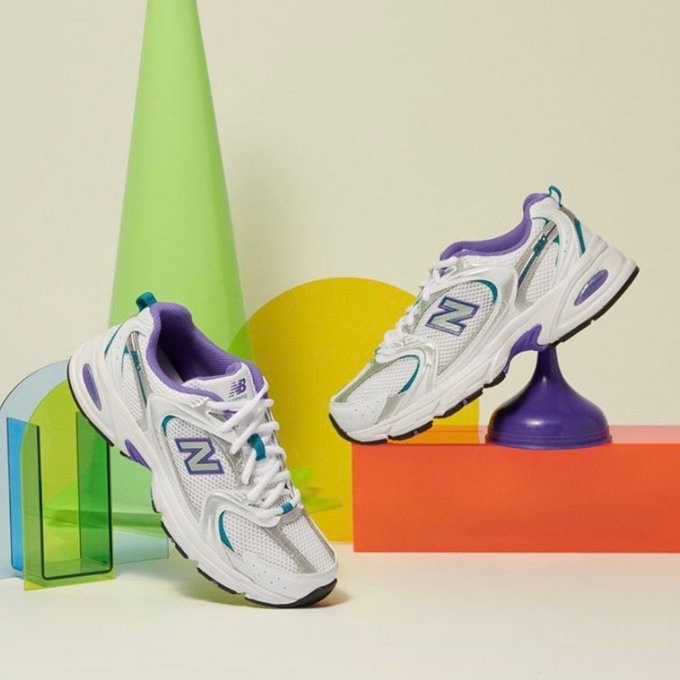 New Balance 530 White Purple 착용 스타일