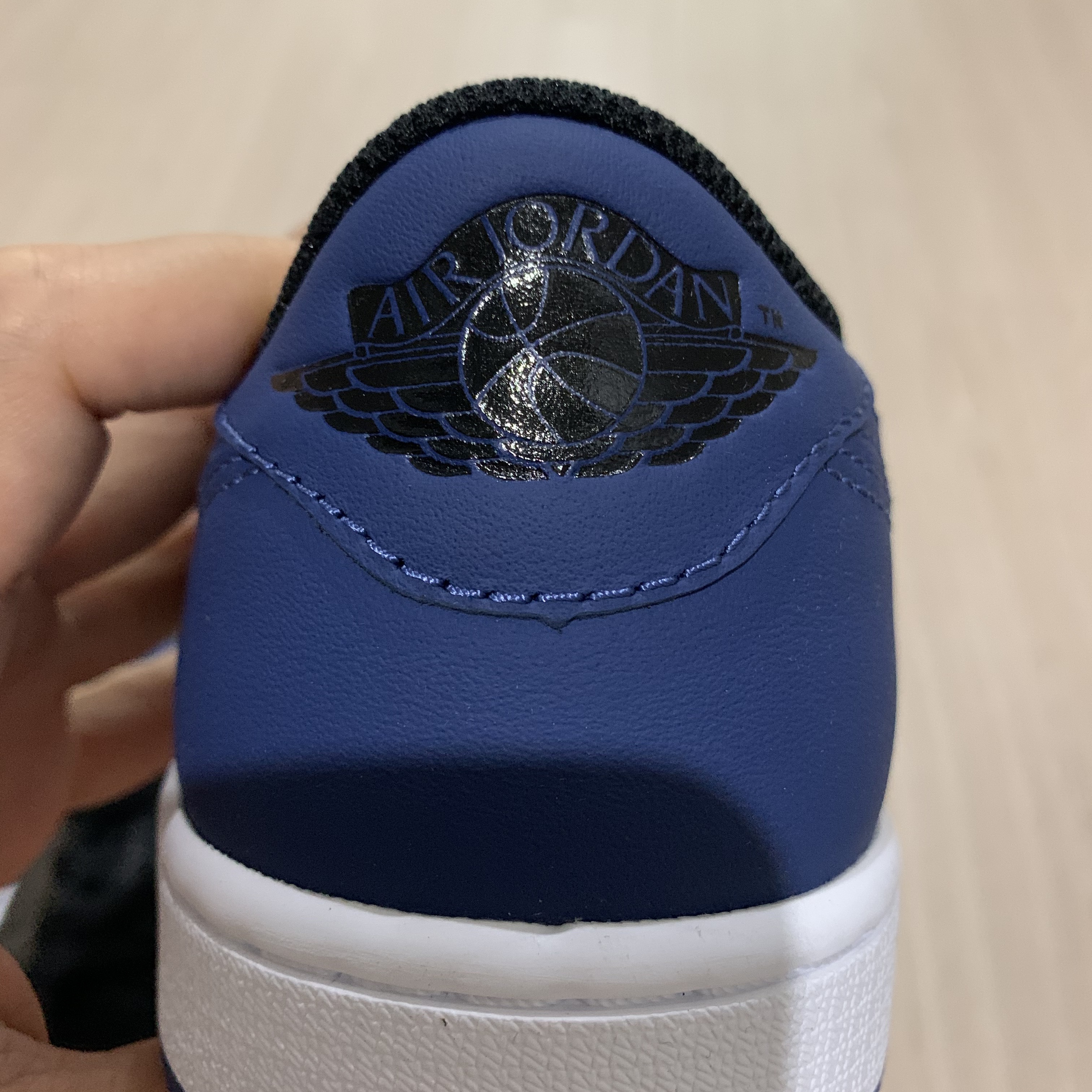 Jordan 1 Retro Low OG Mystic Navy 착용 스타일 - 4