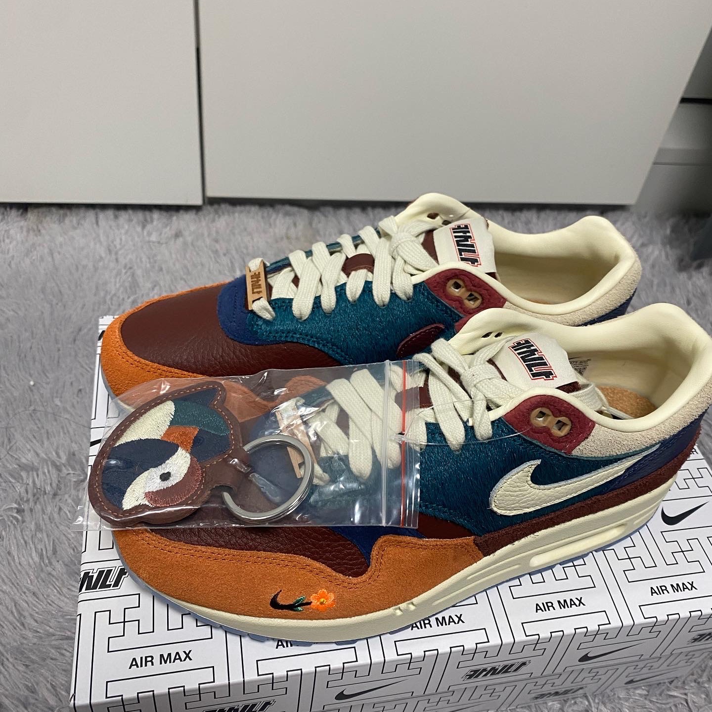 Nike x Kasina Air Max 1 SP Won-Ang Orange 착용 스타일 - 1