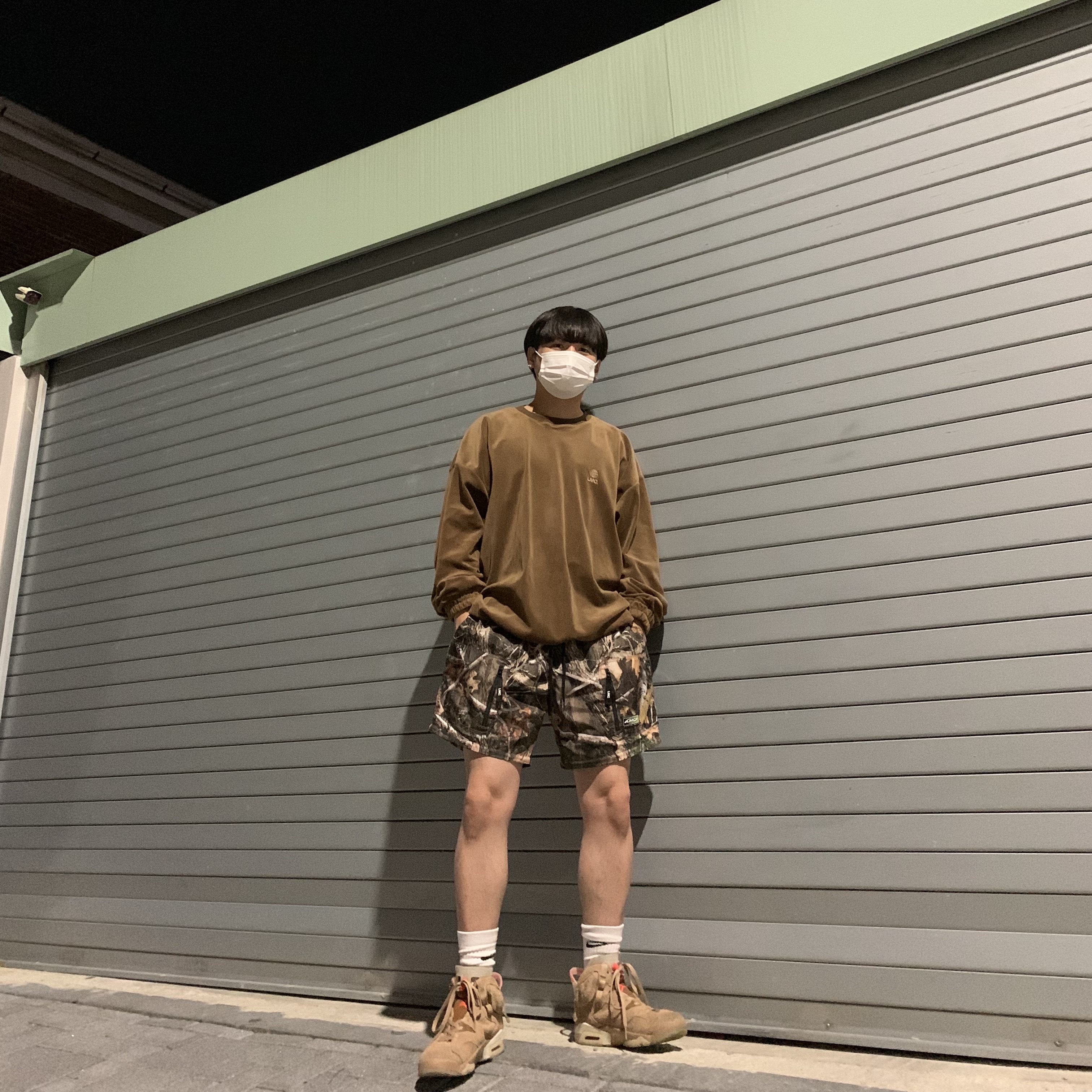Jordan 6 x Travis Scott Retro SP British Khaki 착용 스타일