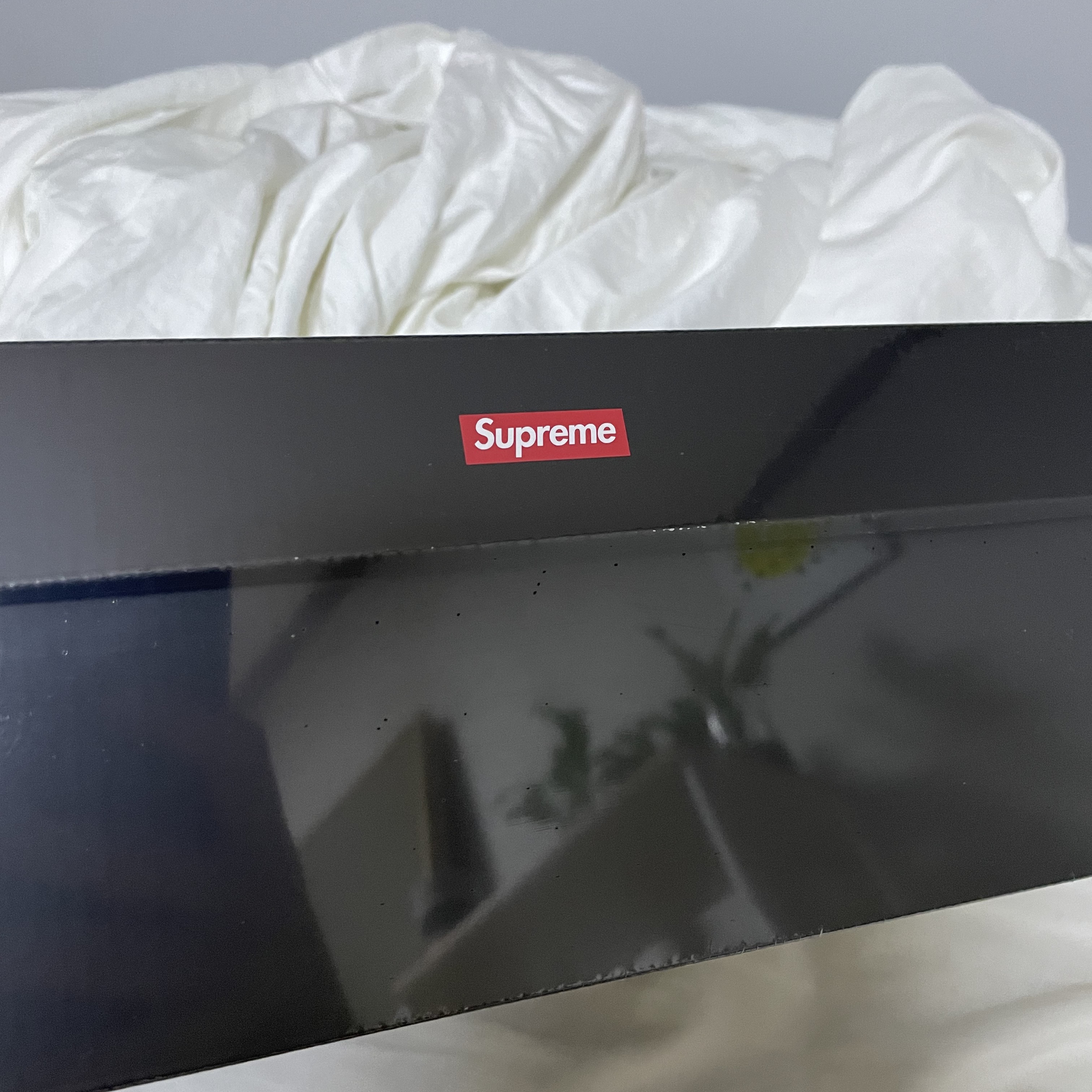 Nike x Supreme Air Force 1 Low White 착용 스타일 - 1