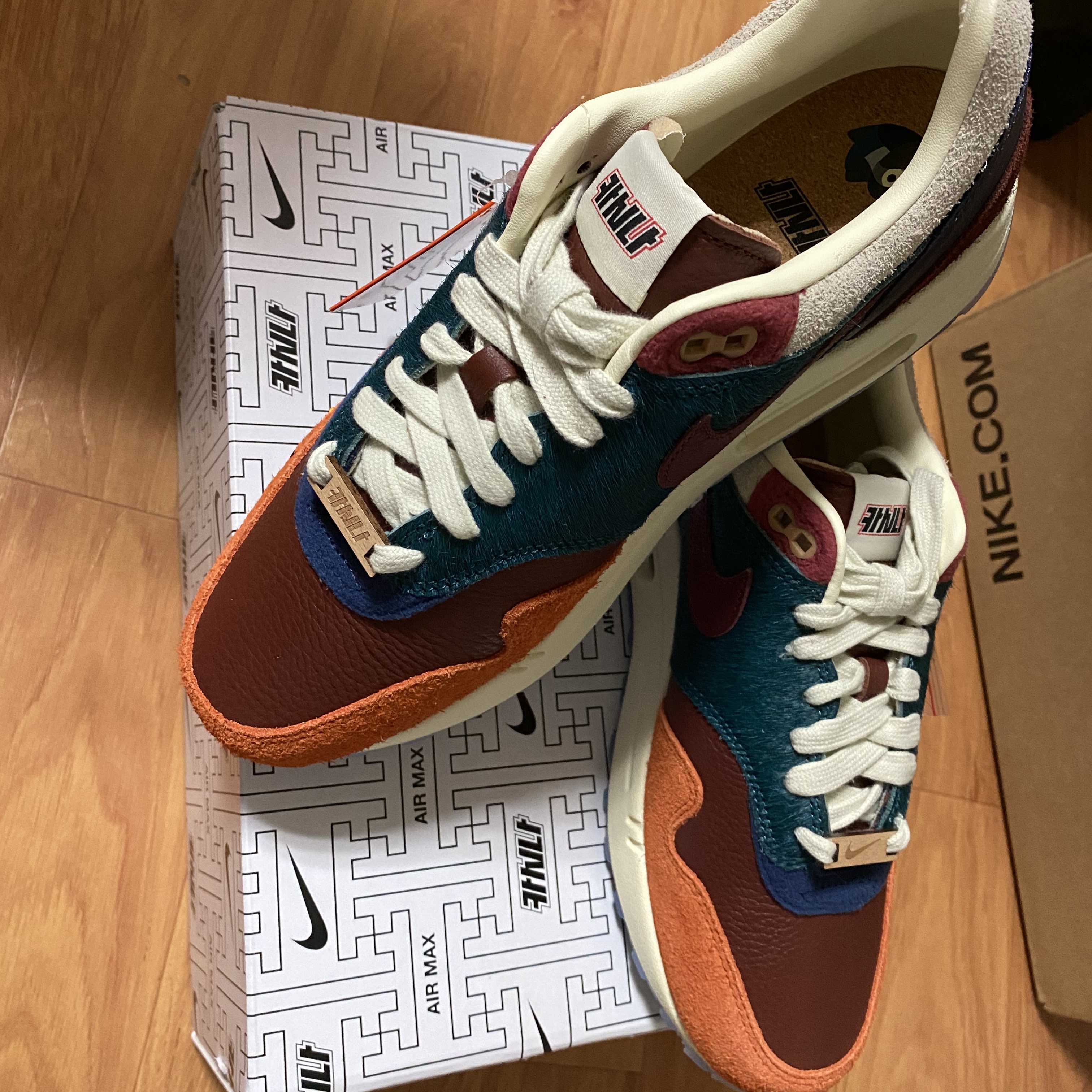 Nike x Kasina Air Max 1 SP Won-Ang Orange (With Special Gift), Nike x Kasina Air Max 1 SP Won-Ang Orange 착용 스타일 - 1