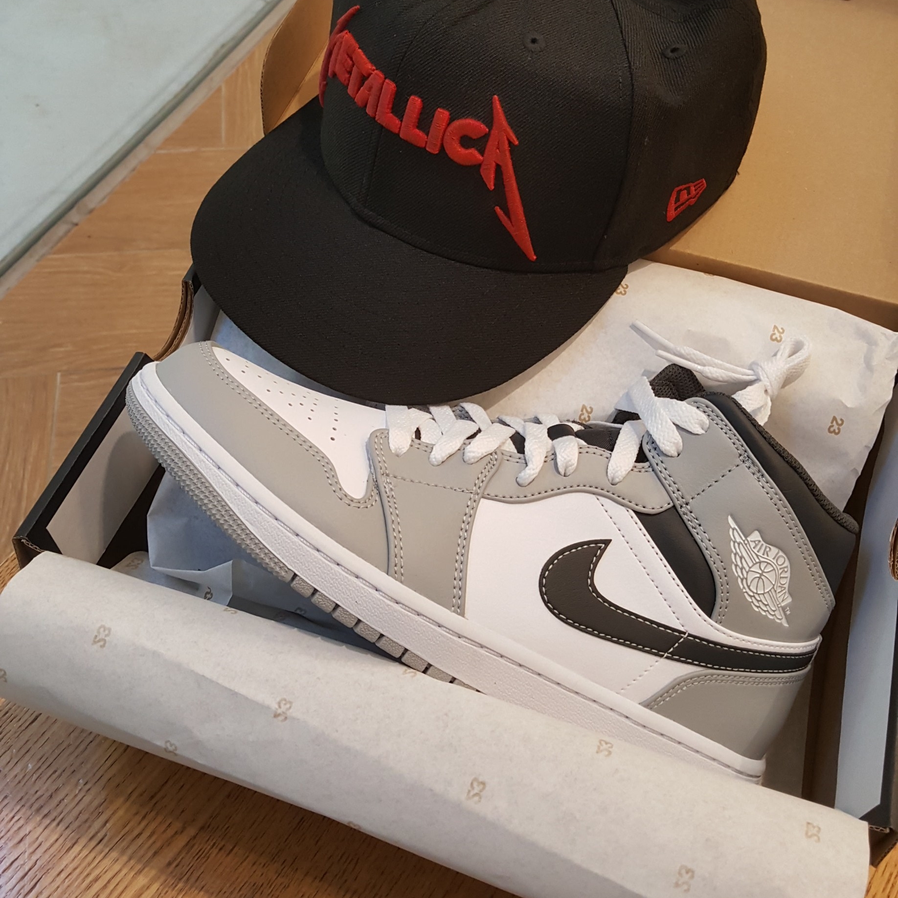 Nike SB Alleyoop Black White, Jordan 1 Mid Light Smoke Grey Anthracite 착용 스타일 - 4
