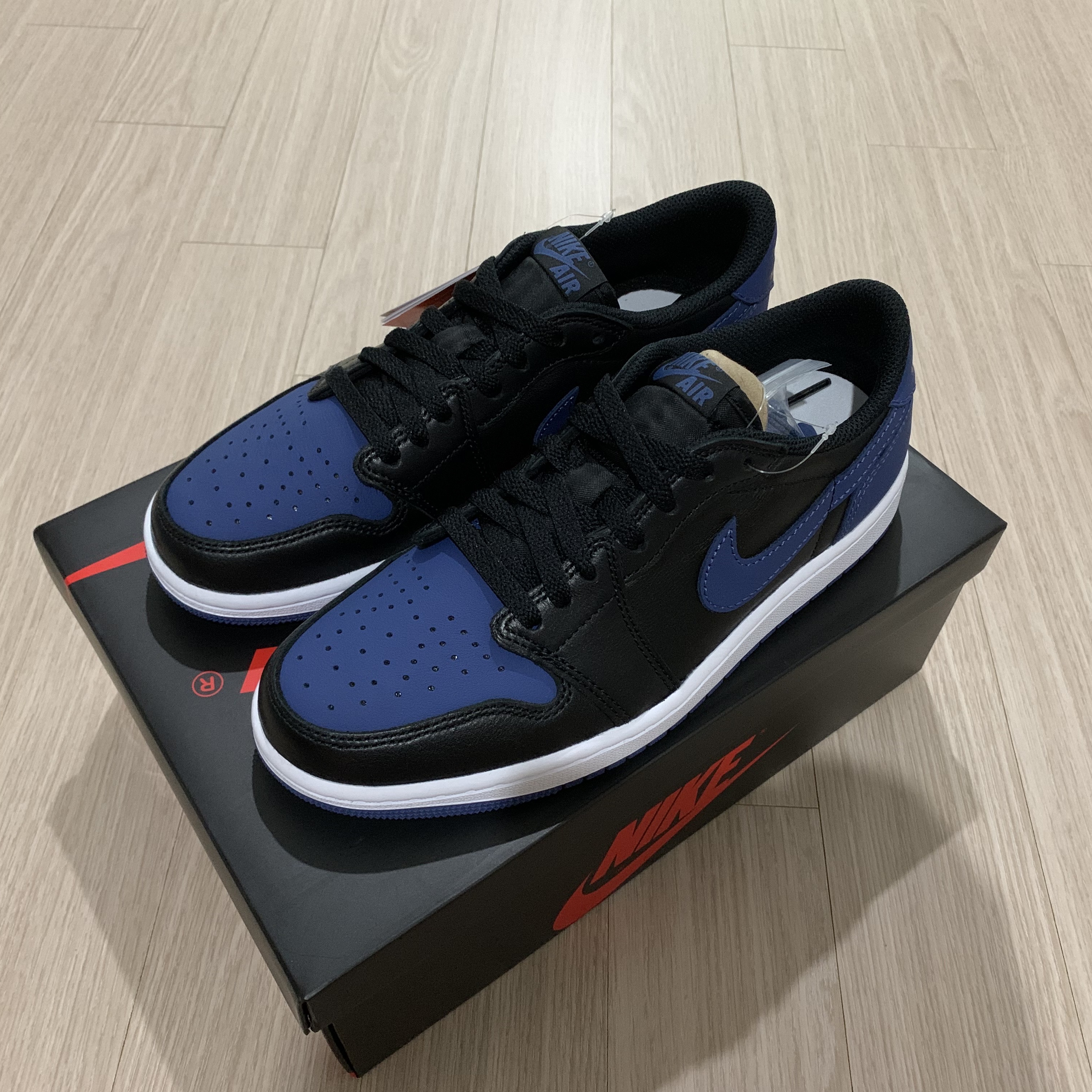 Jordan 1 Retro Low OG Mystic Navy 착용 스타일 - 1