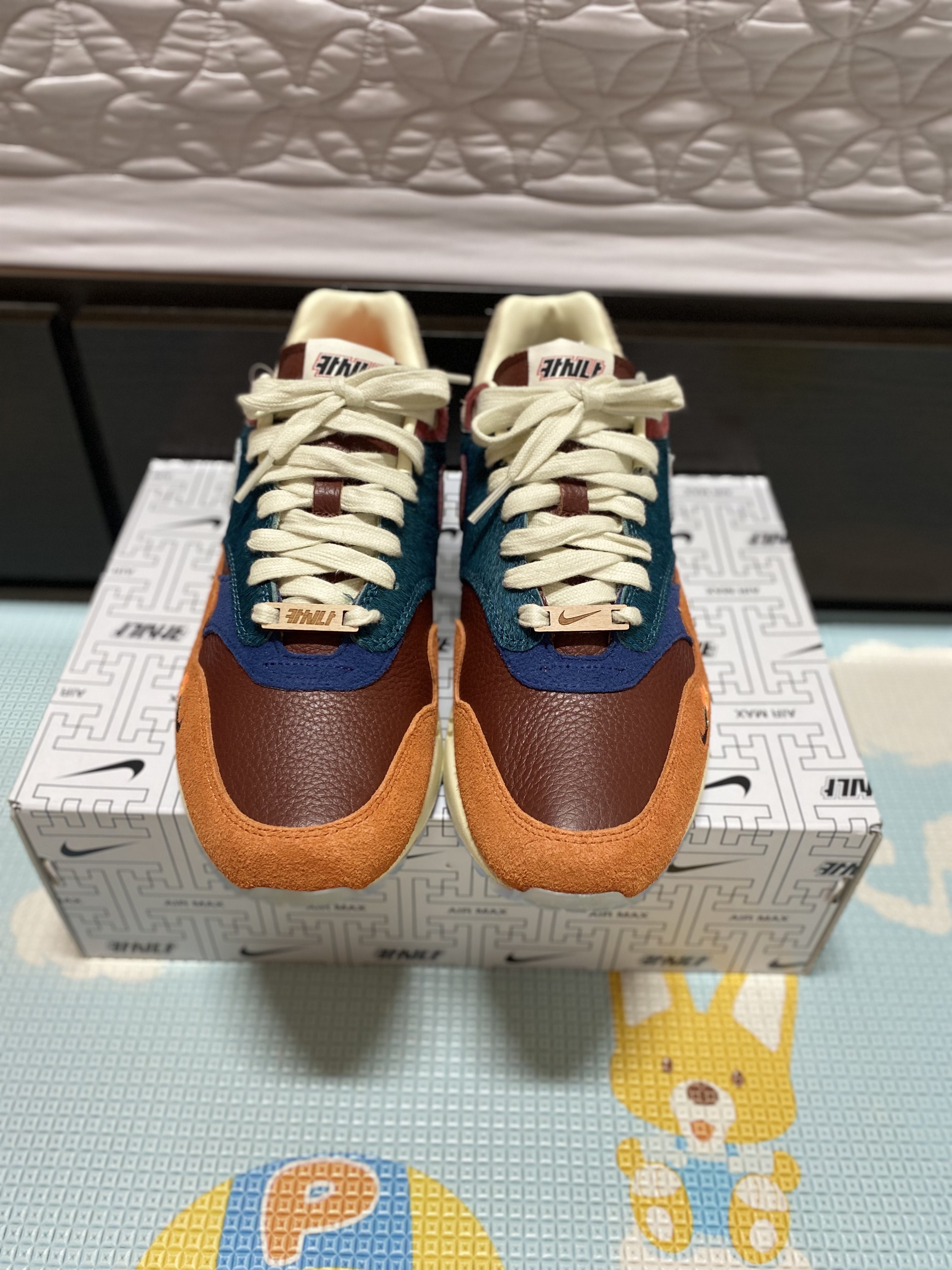 Nike x Kasina Air Max 1 SP Won-Ang Orange 착용 스타일 - 1