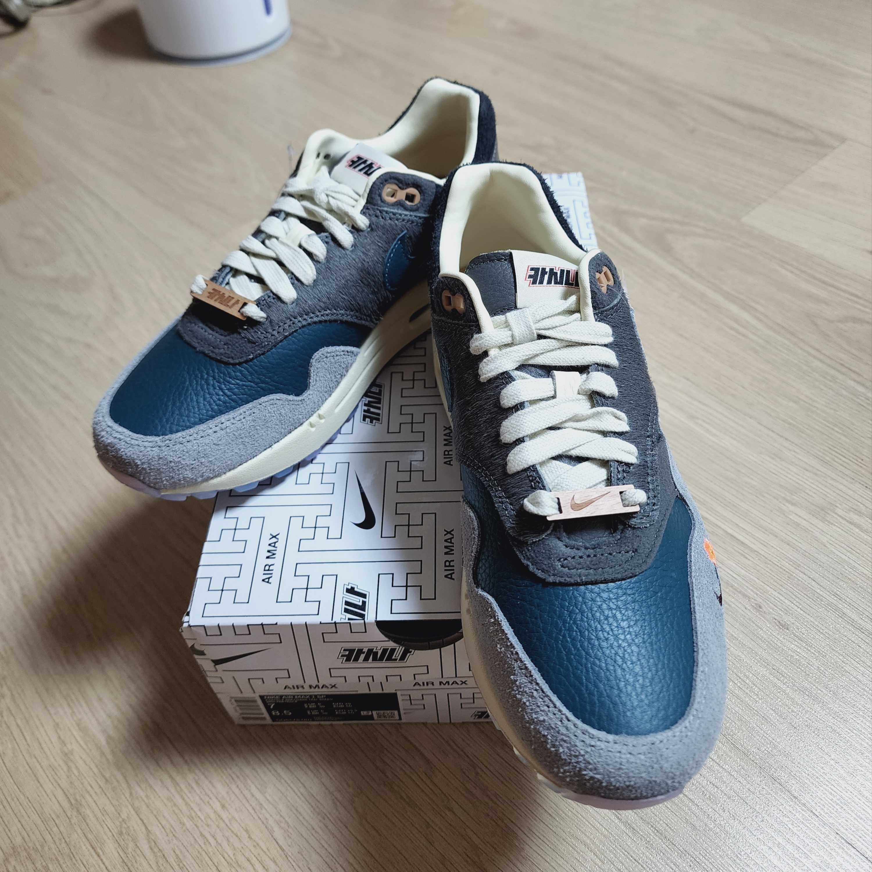 Nike x Kasina Air Max 1 SP Won-Ang Particle Grey (With Special Gift), Nike x Kasina Air Max 1 SP Won-Ang Particle Grey 착용 스타일 - 1