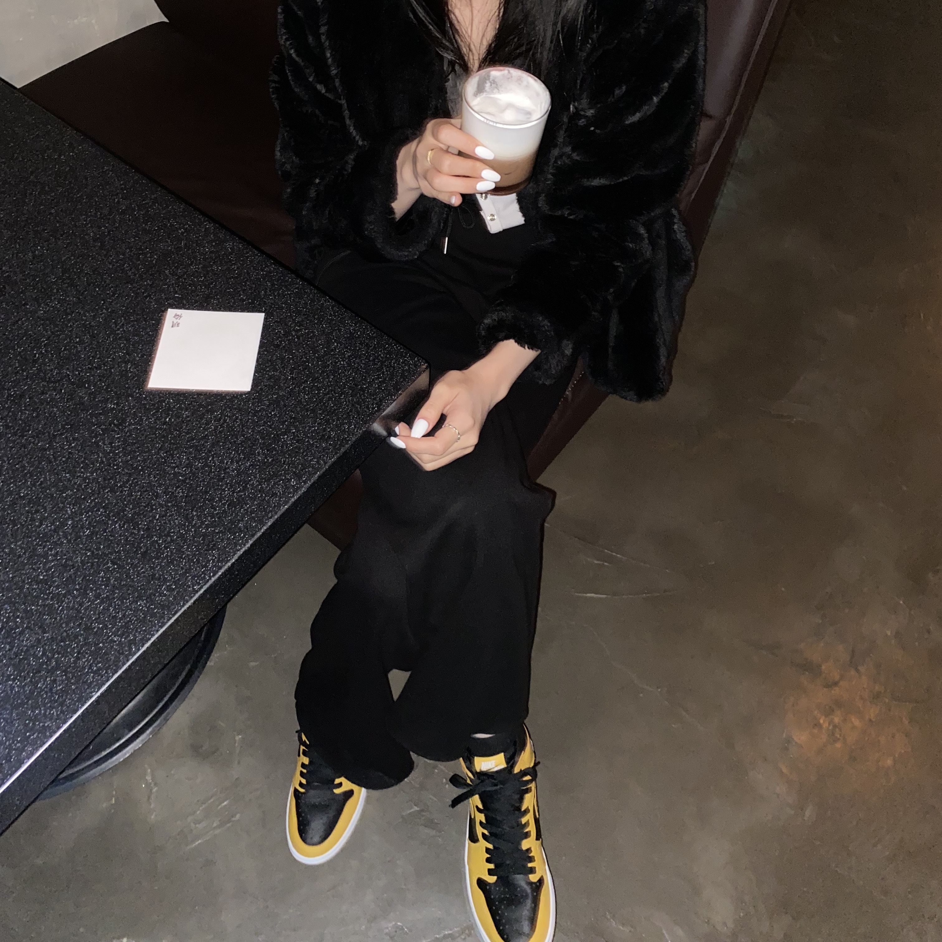 Jordan 1 Retro High OG Pollen 착용 스타일