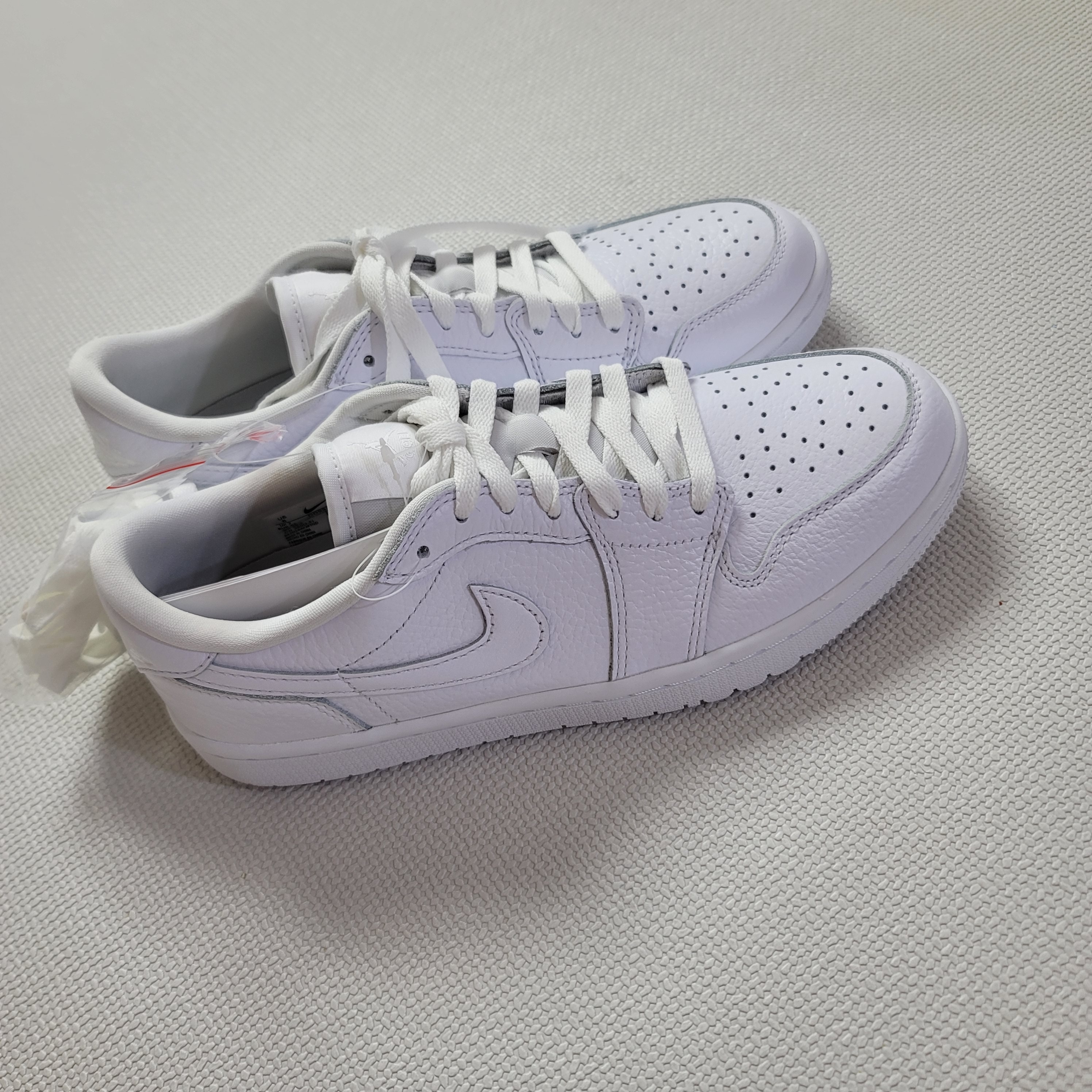 Jordan 1 Low Golf Triple White 착용 스타일