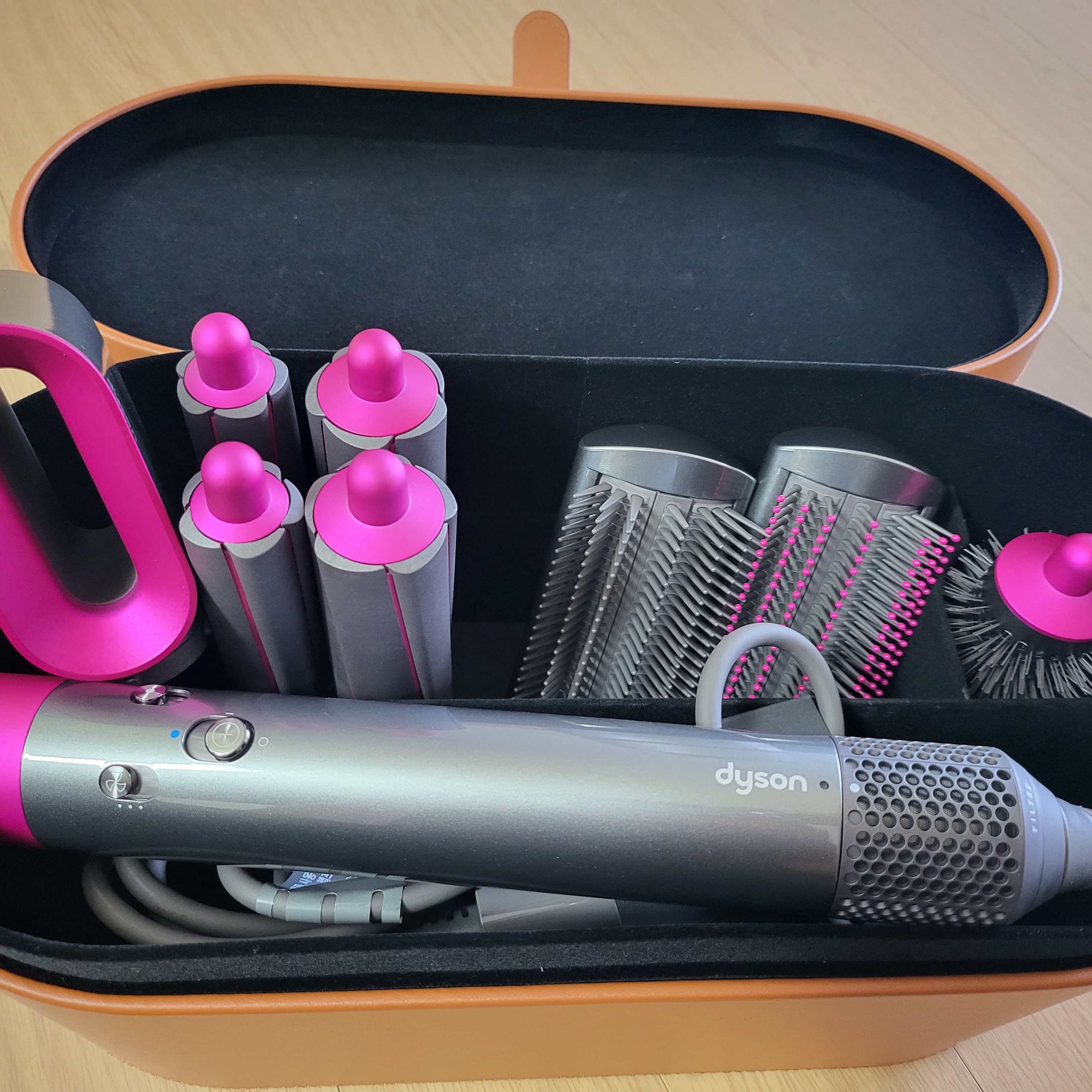Dyson Airwrap Styler Complete Long Nickel Fuchsia (Korean Ver.) 착용 스타일