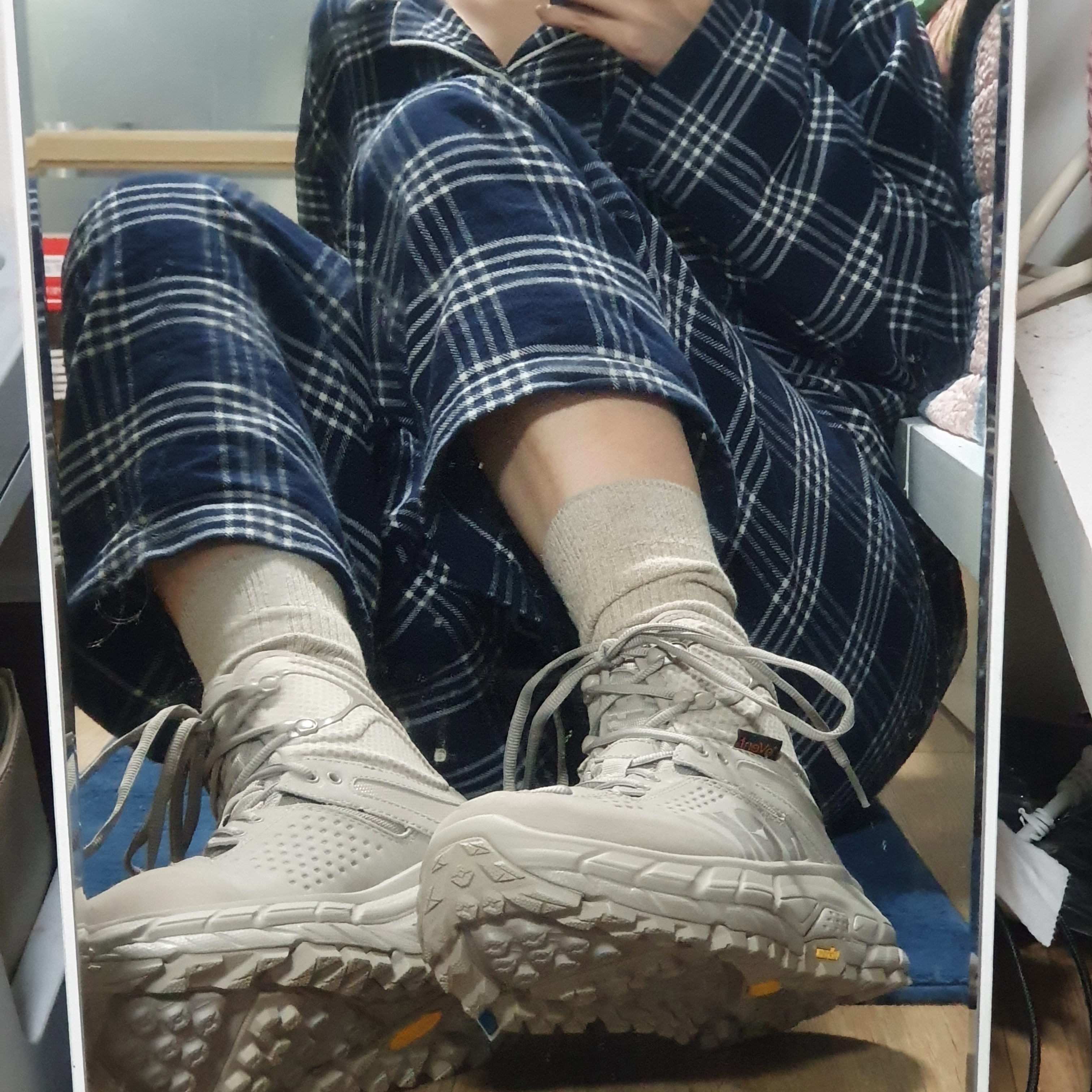 Hoka Tor Ultra Hi 2 Wp Simply Taupe 착용 스타일