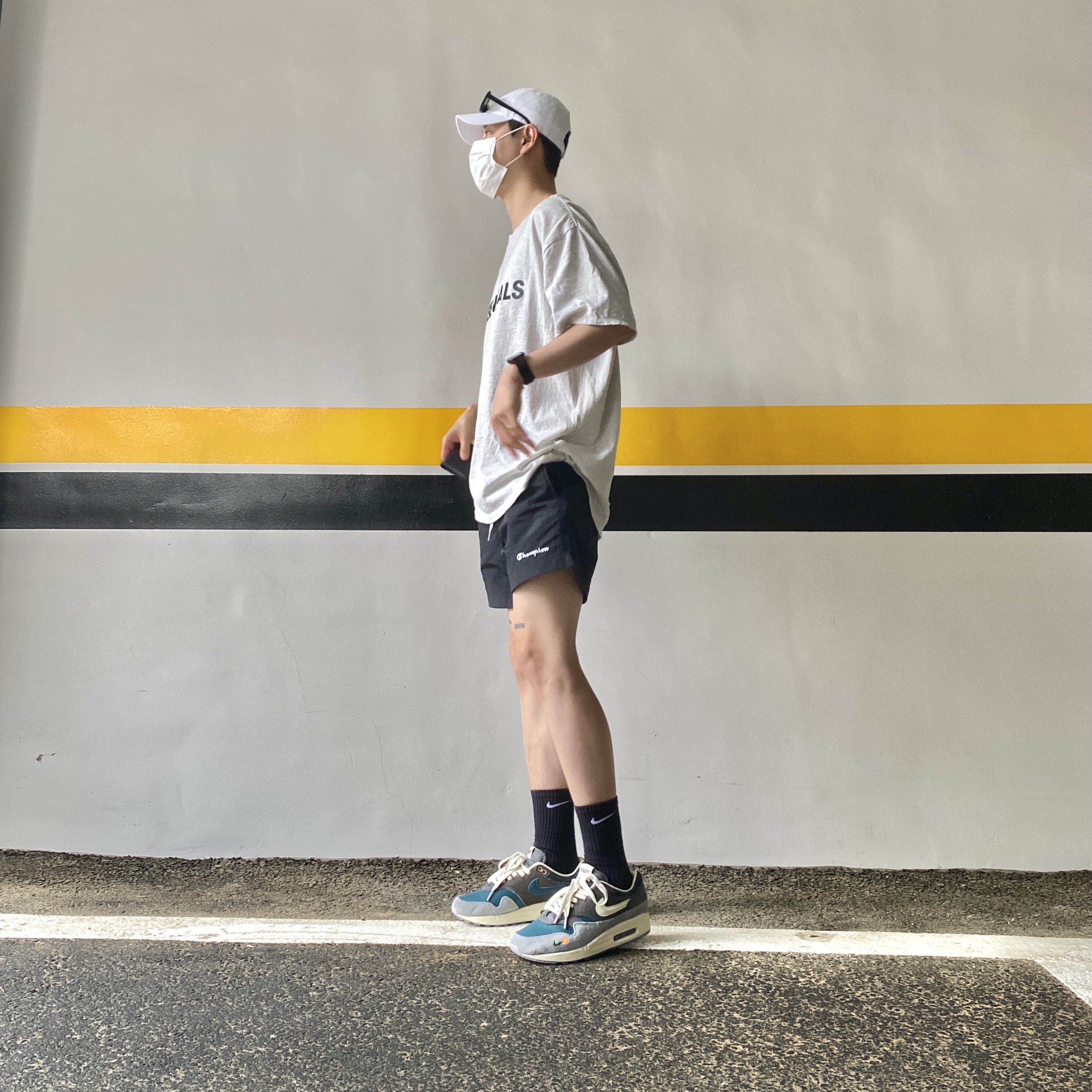 Nike x Kasina Air Max 1 SP Won-Ang Particle Grey, Essentials 3D Silicon Applique Boxy T-Shirt Oatmeal/Oatmeal Heather/Light Heather Oatmeal 2020 착용 스타일 - 1