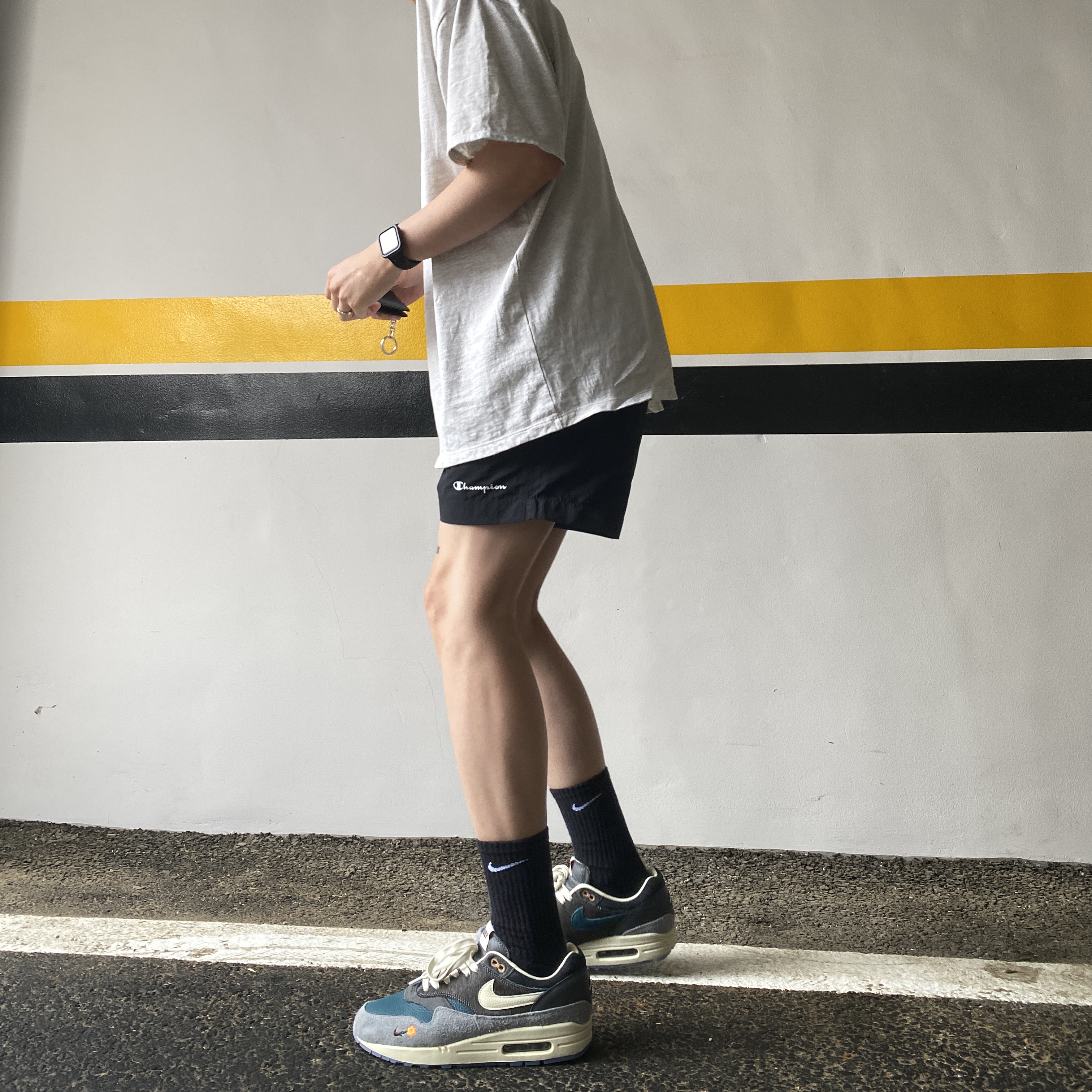 Nike x Kasina Air Max 1 SP Won-Ang Particle Grey, Essentials 3D Silicon Applique Boxy T-Shirt Oatmeal/Oatmeal Heather/Light Heather Oatmeal 2020 착용 스타일 - 2