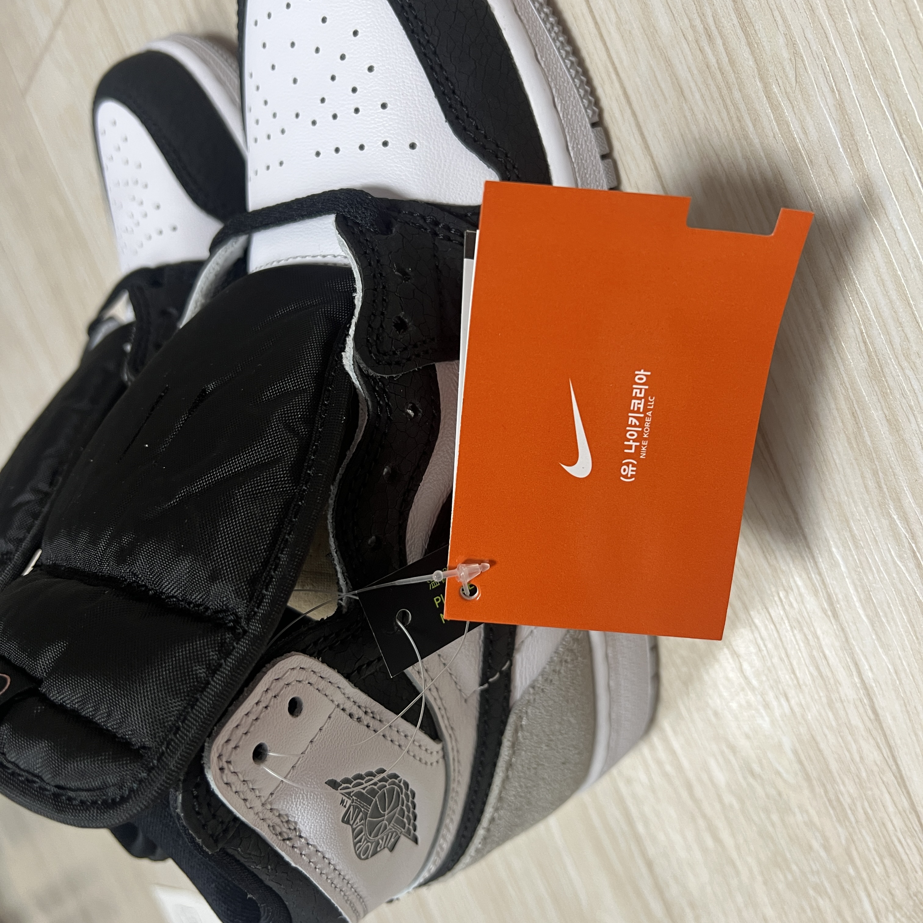 Jordan 1 Retro High OG Bleached Coral, (GS) Jordan 1 Retro High OG Bleached Coral 착용 스타일 - 3