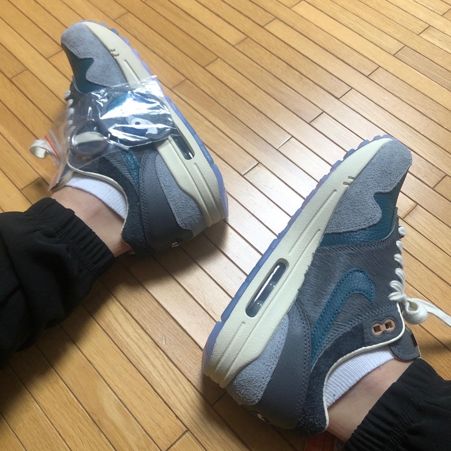 Nike x Kasina Air Max 1 SP Won-Ang Particle Grey 착용 스타일 - 2