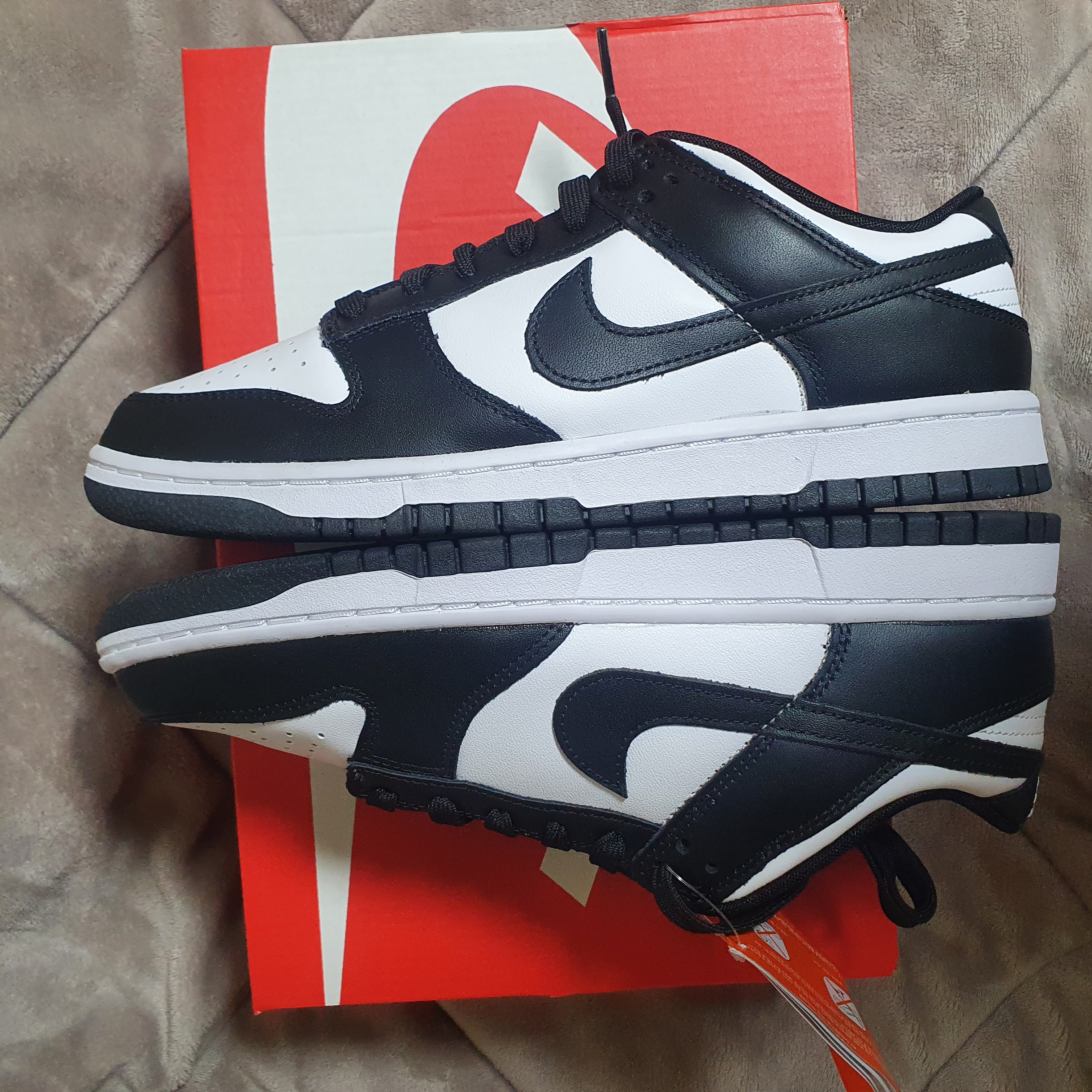 Nike Dunk Low Retro Black 착용 스타일