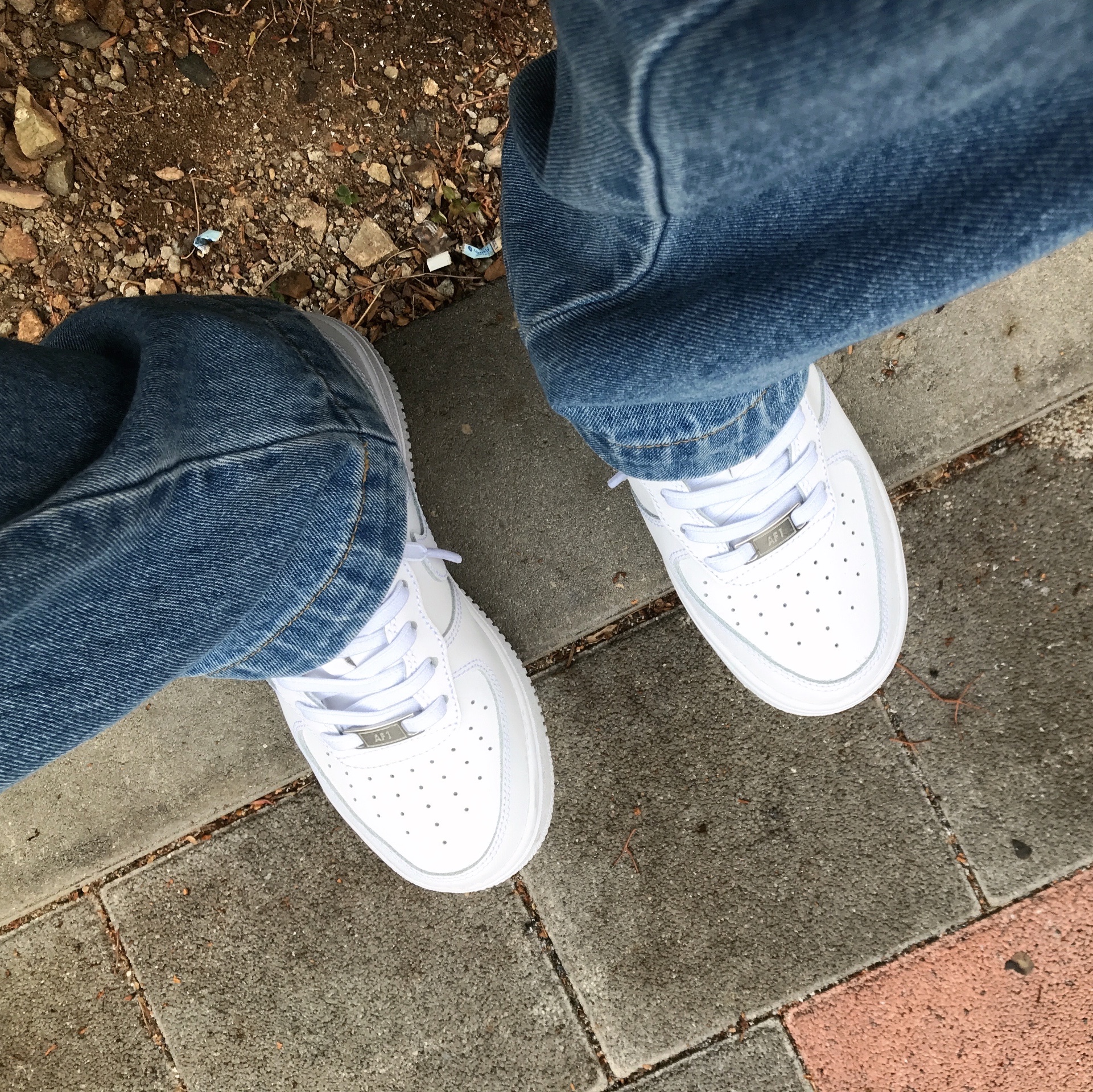 (GS) Nike Air Force 1 LE White 착용 스타일