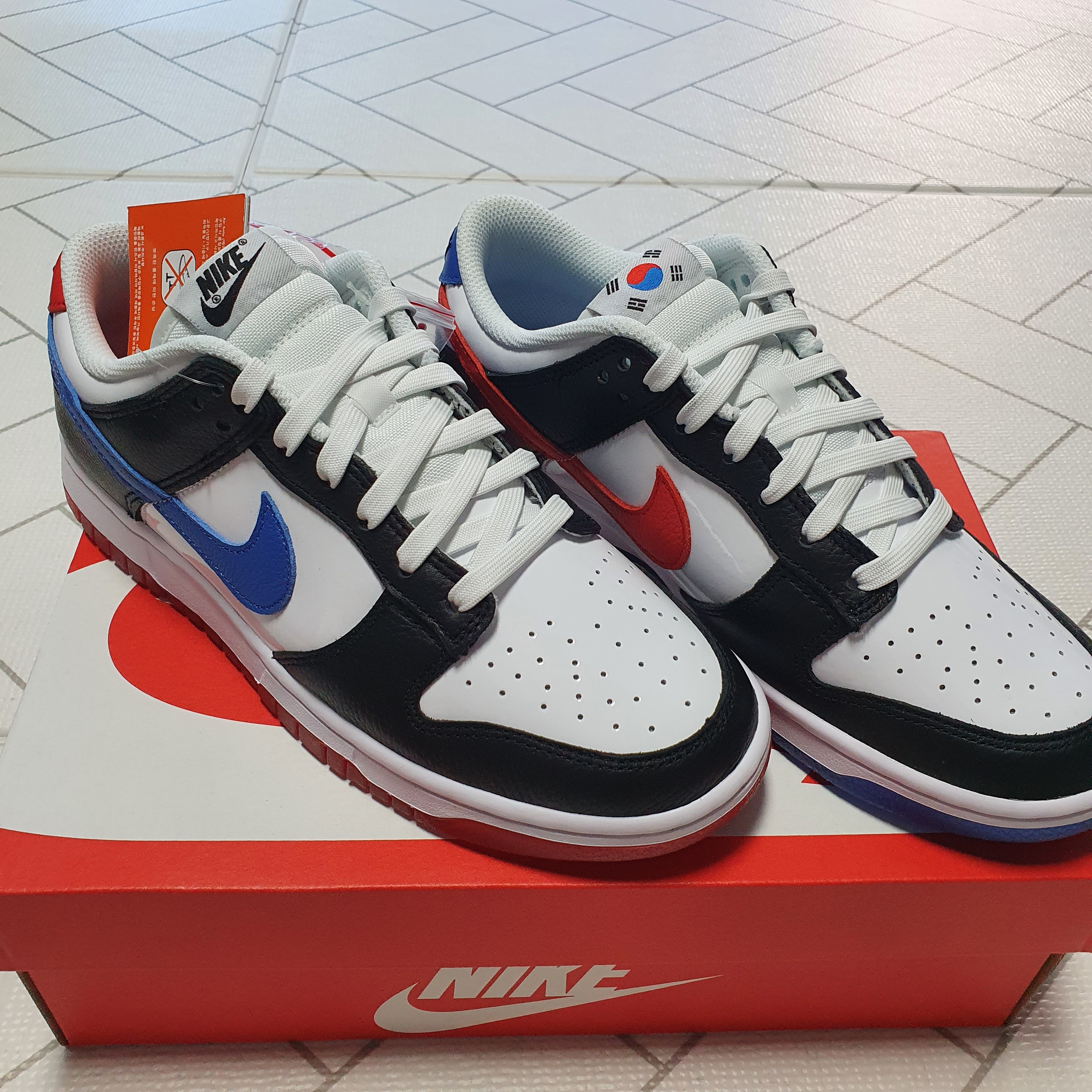 Nike Dunk Low SE Seoul 착용 스타일