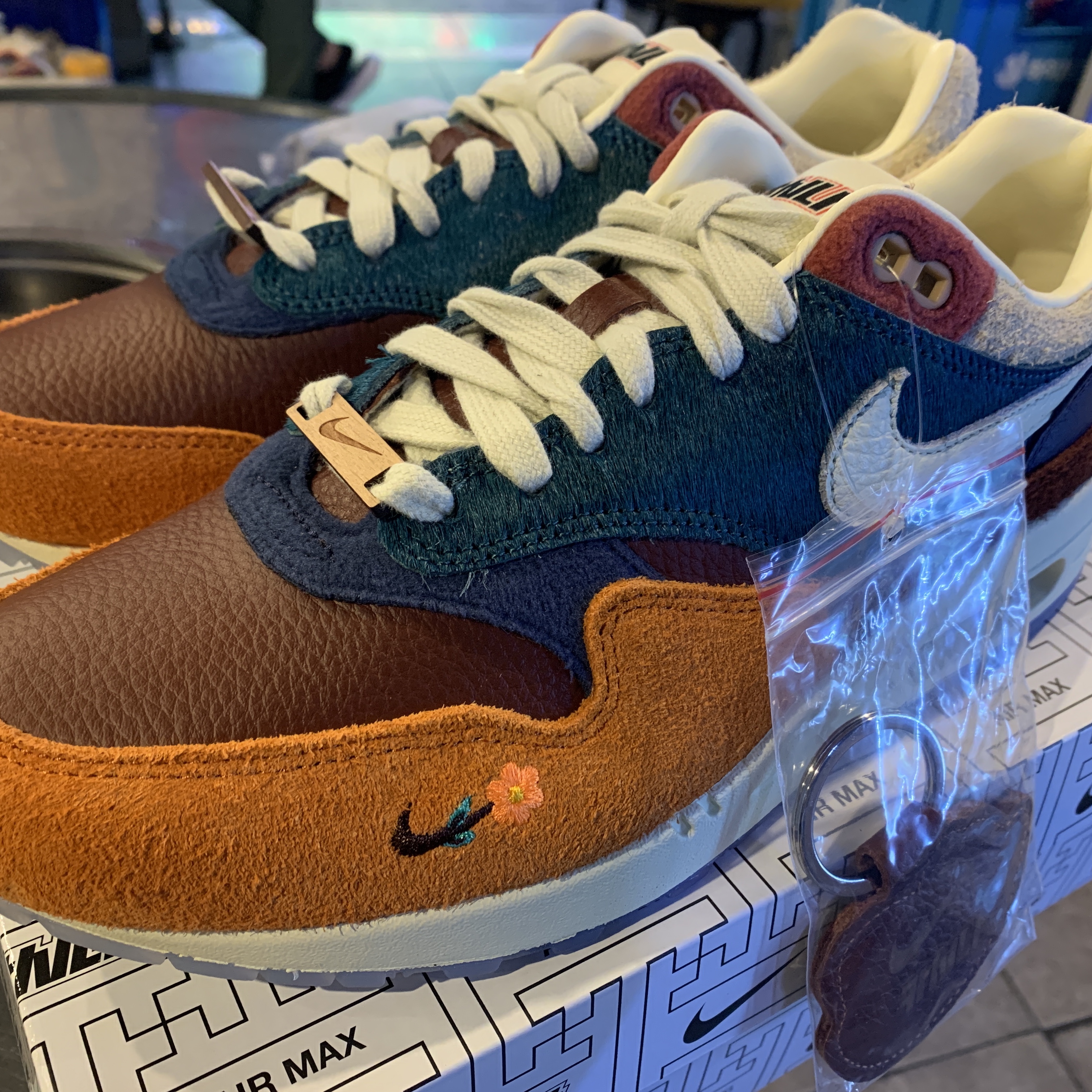 Nike x Kasina Air Max 1 SP Won-Ang Orange 착용 스타일 - 2