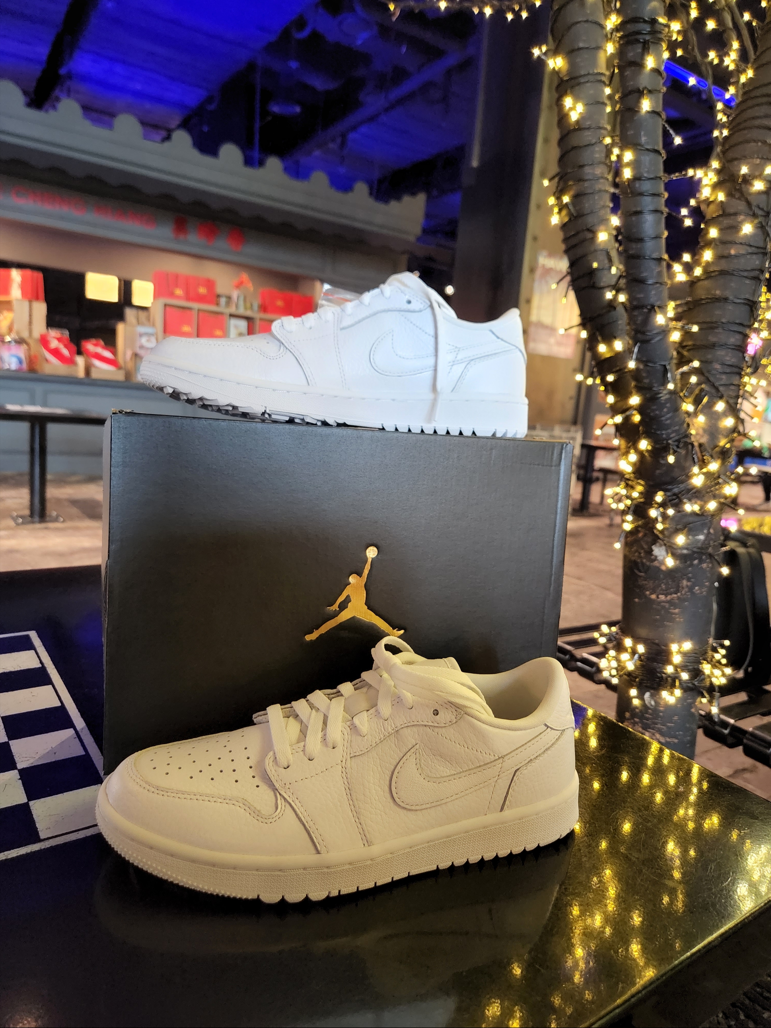 Jordan 1 Low Golf Triple White 착용 스타일 - 4