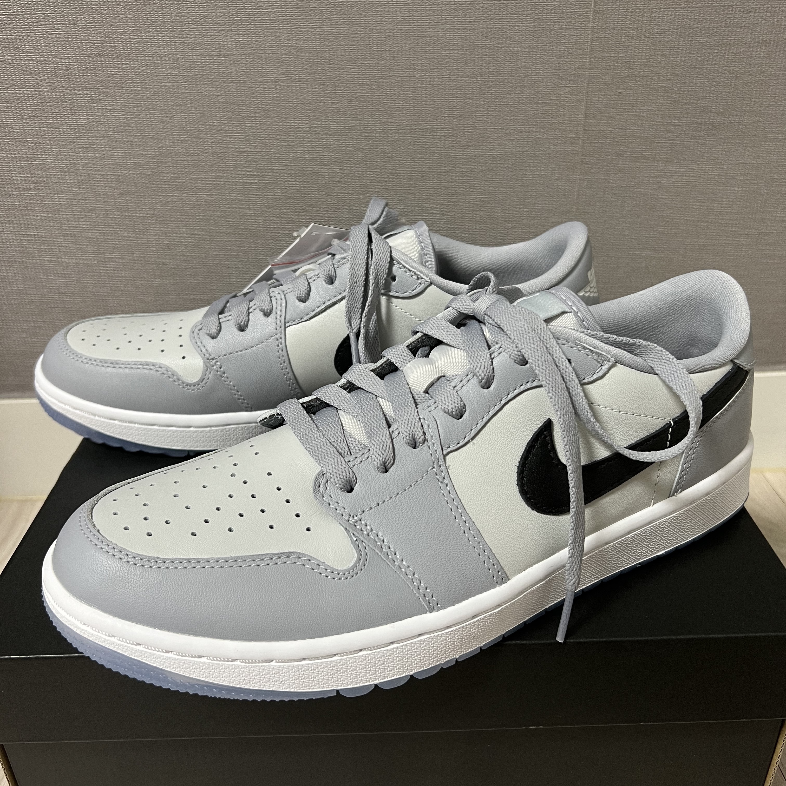 Jordan 1 Low Golf Wolf Grey 착용 스타일