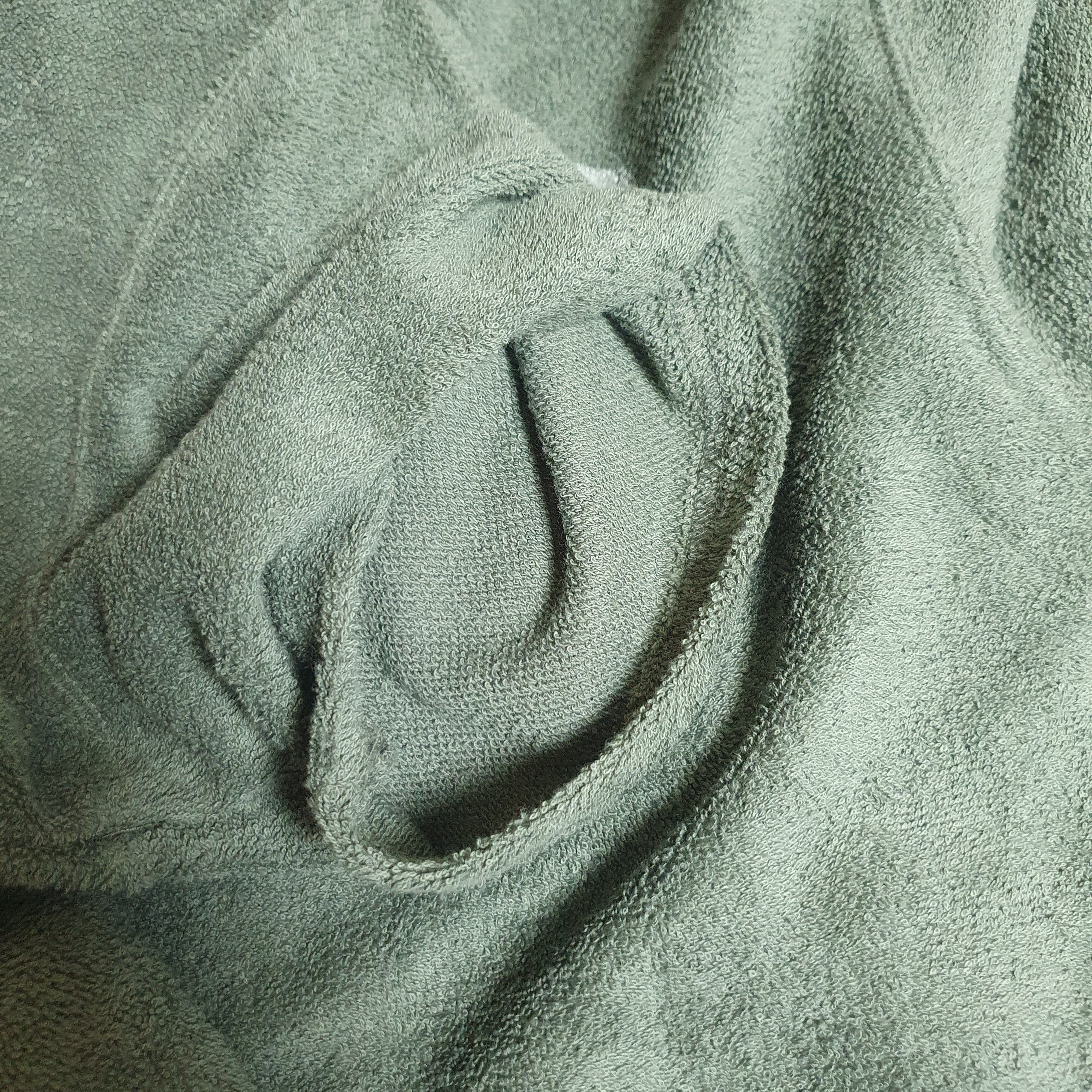 IAB Studio Towel T-Shirt Deep Green 착용 스타일 - 3