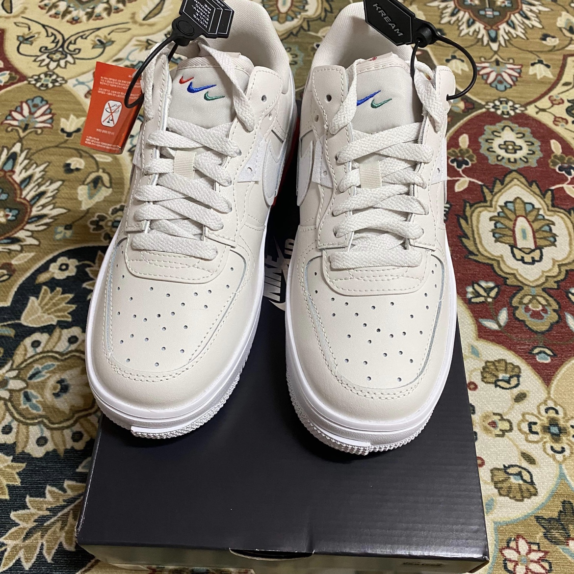 (W) Nike Air Force 1 Fontanka Pearl White, (W) Nike Air Force 1 Fontanka Phantom White 착용 스타일 - 3