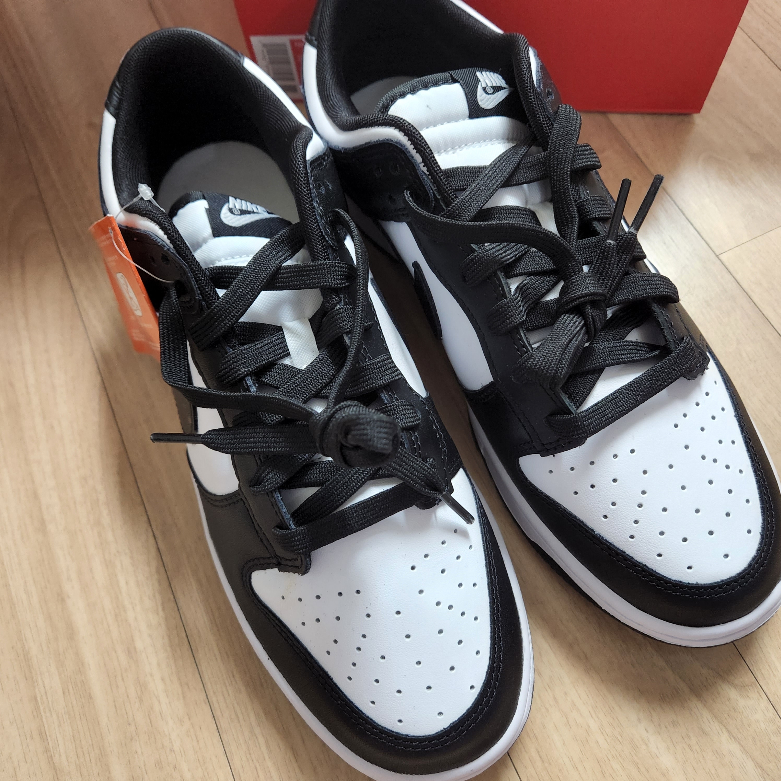 Nike Dunk Low Retro Black 착용 스타일