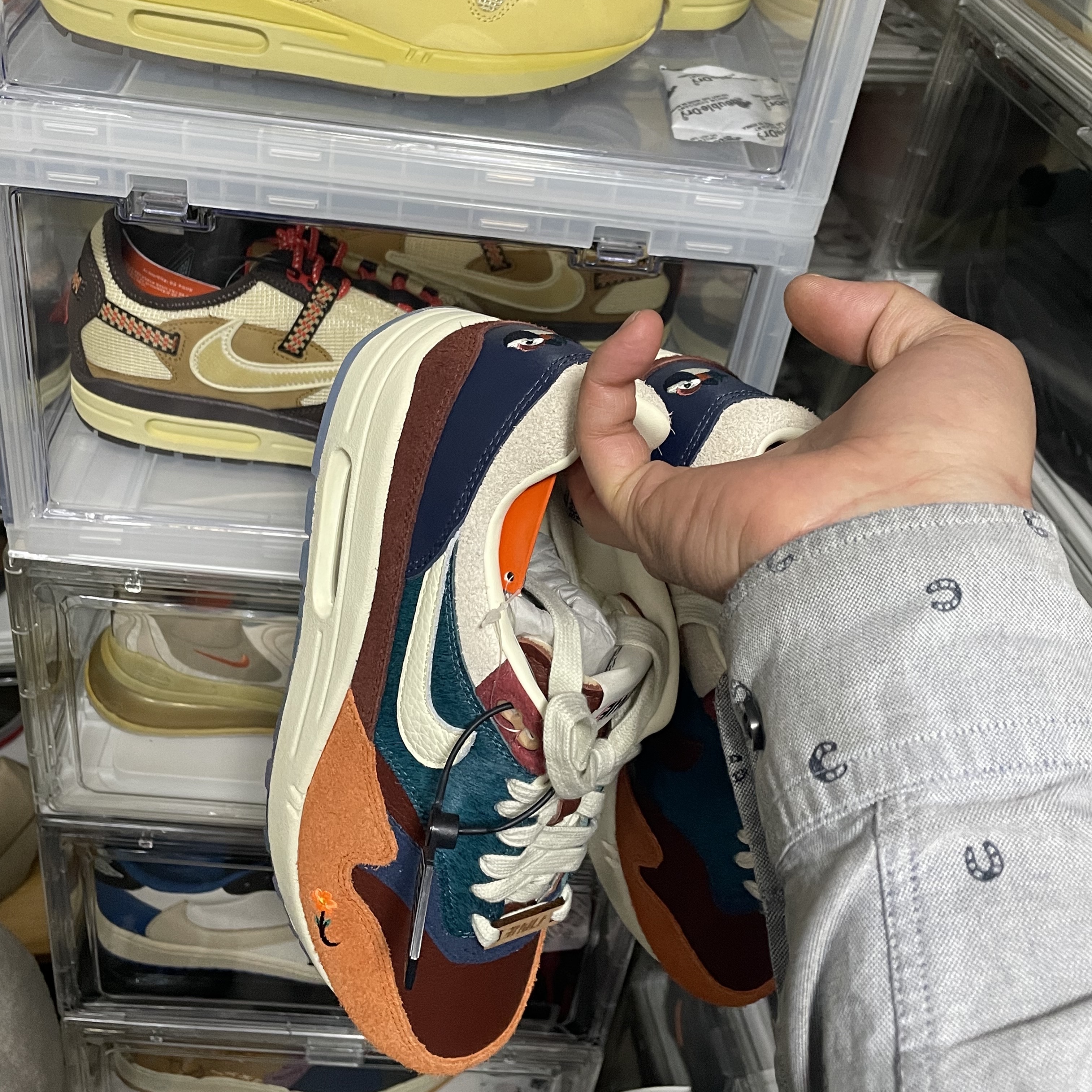 Nike x Sacai VaporWaffle Royal Fuchsia, Nike x Kasina Air Max 1 SP Won-Ang Orange 착용 스타일 - 5