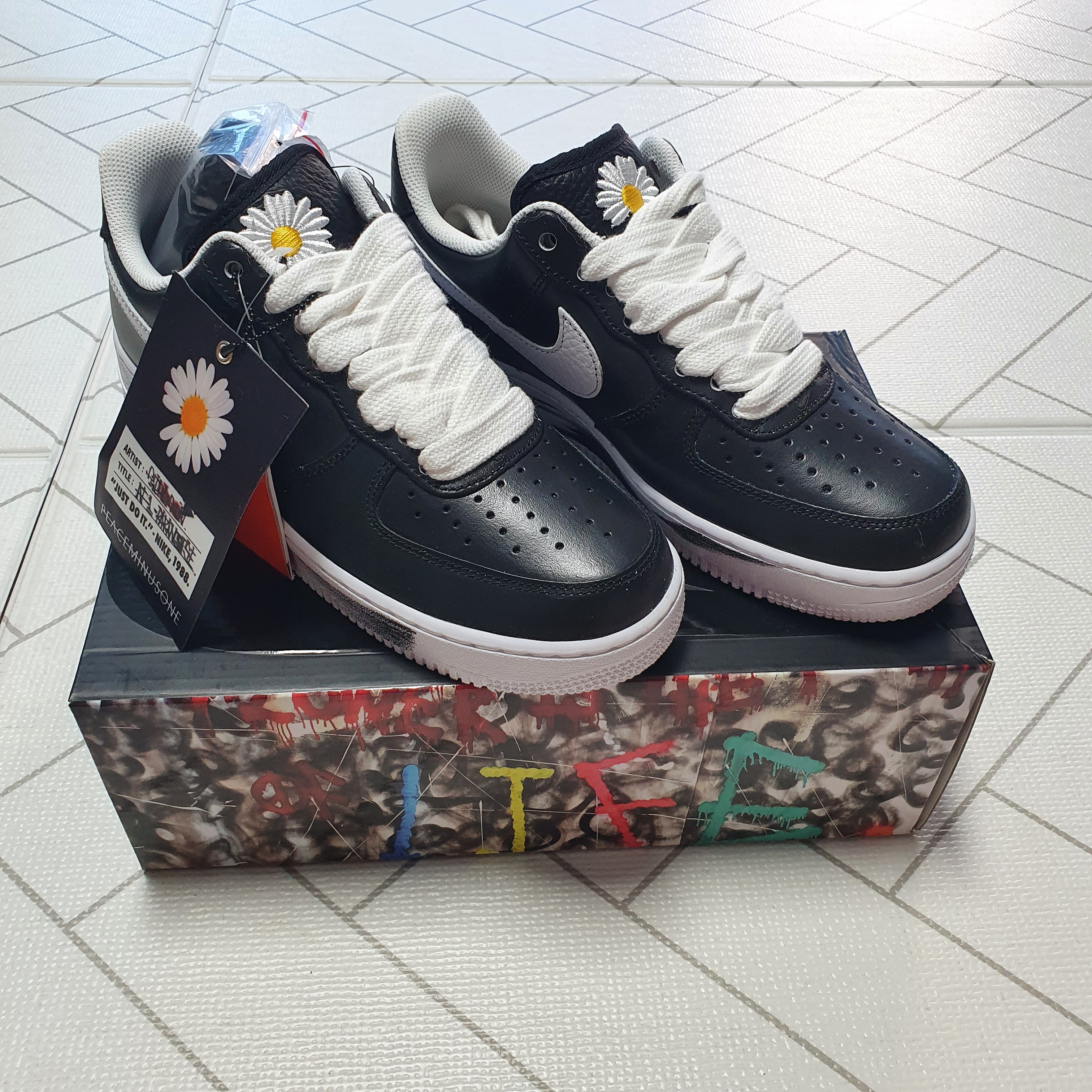 Nike x Peaceminusone Air Force 1 Low Para-Noise 착용 스타일
